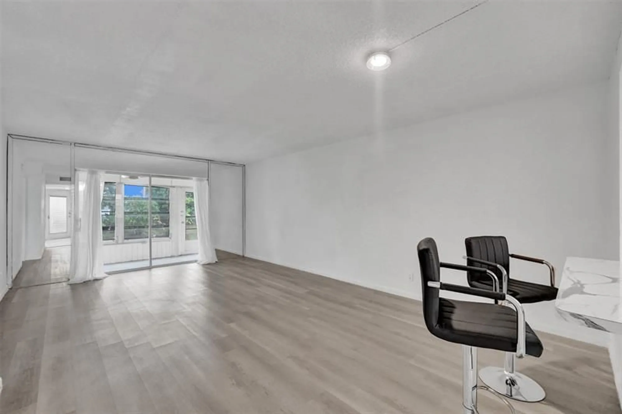 Property Slideshow image 11 of 60 | 7605 nw 5th pl apt 103, Margate, FL, 33063