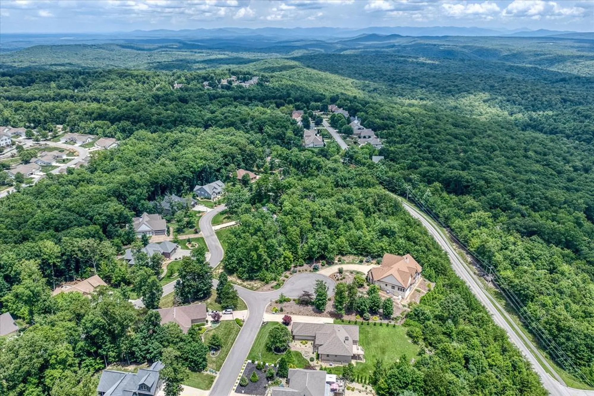 Property Slideshow image 17 of 81 | 61 bluff view ct, Crossville, TN, 38558