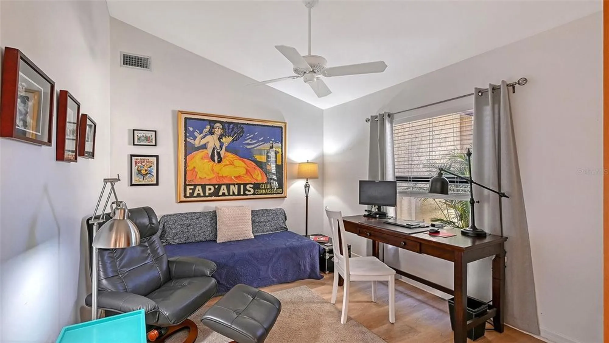 Property Slideshow image 33 of 49 | 7360 oak moss dr # 4, Sarasota, FL, 34241
