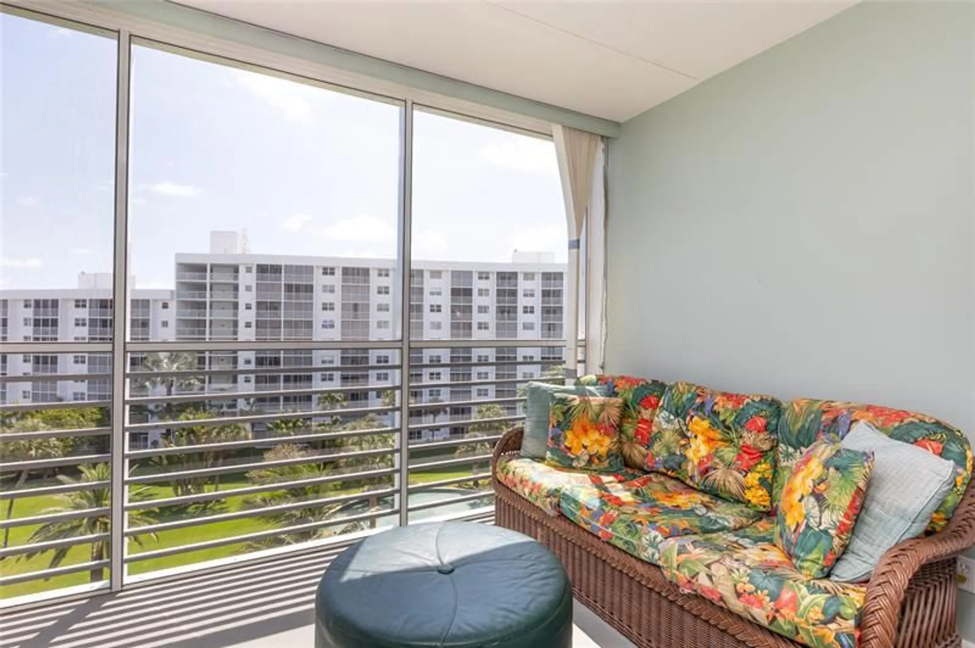 Property Slideshow image 20 of 43 | 2731 ne 14th street cswy 710, Pompano Beach, FL, 33062