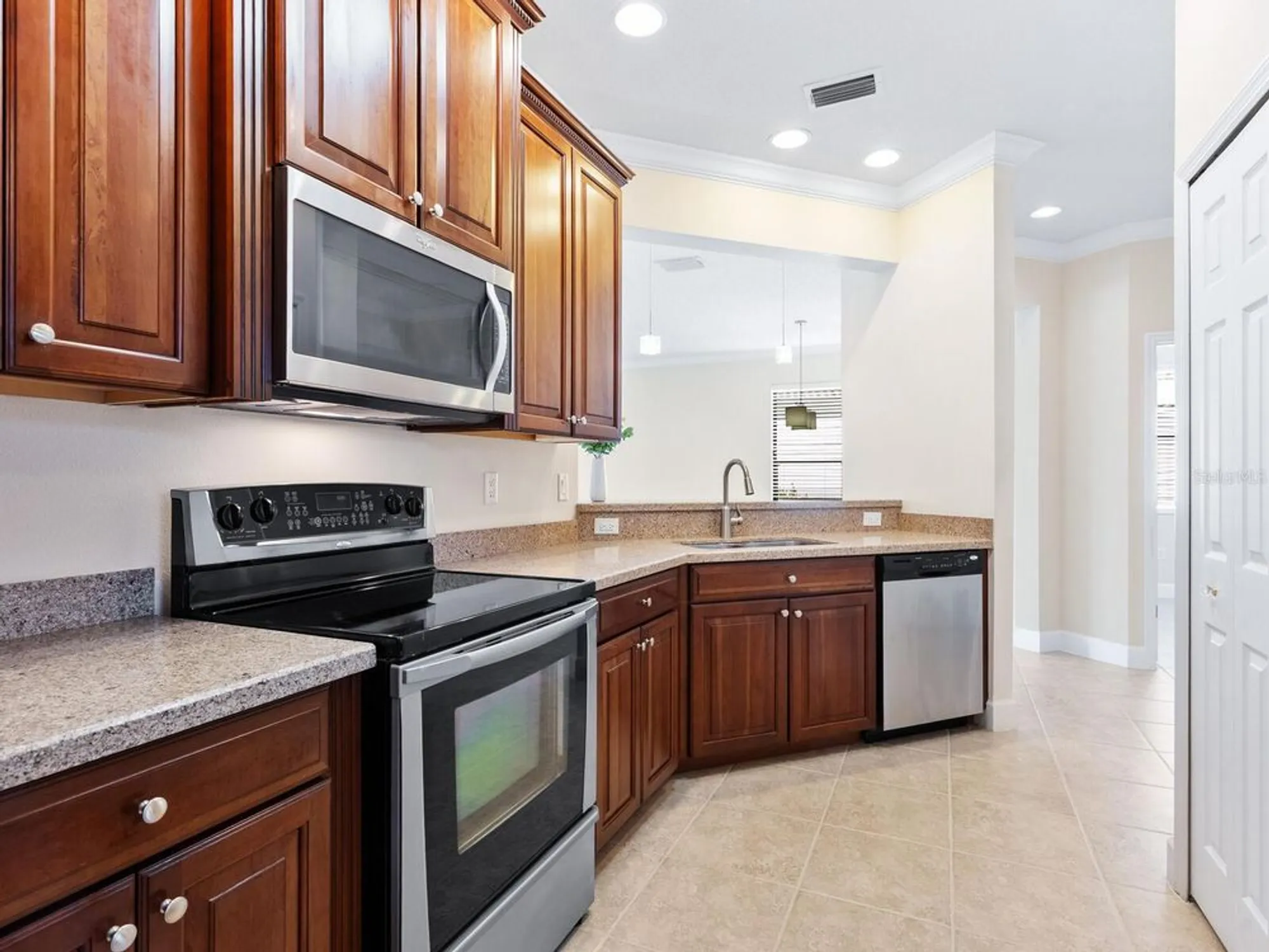 Property Slideshow image 13 of 43 | 11187 campazzo dr, Venice, FL, 34292