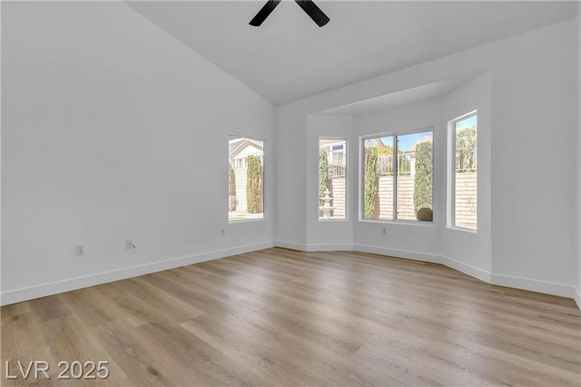 Property Slideshow image 23 of 51 | 10636 argents hill dr, Las Vegas, NV, 89134