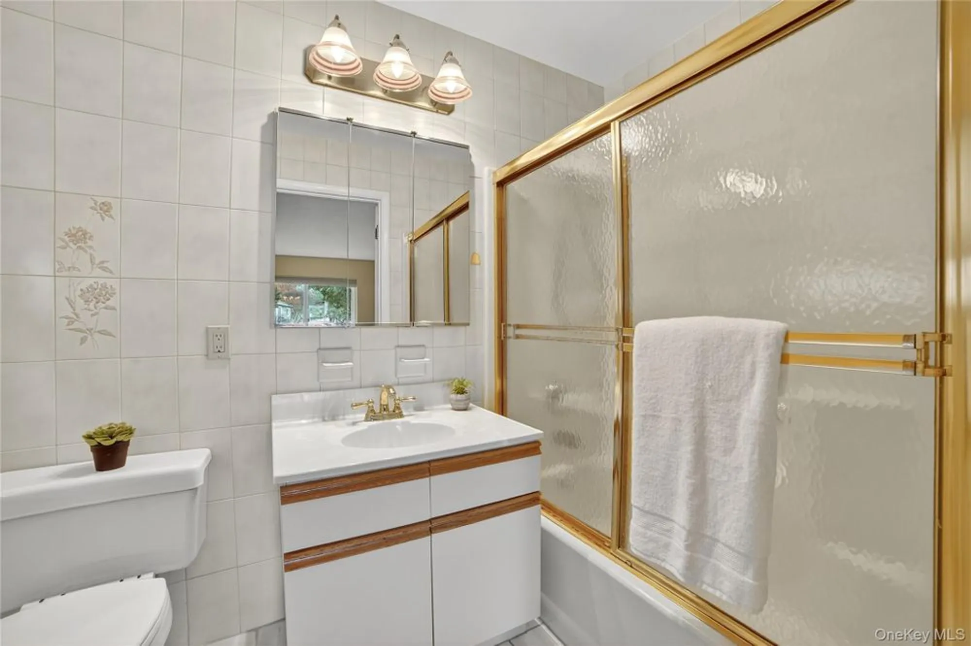 Property Slideshow image 7 of 20 | 170 long hill dr a, Yorktown Heights, NY, 10598