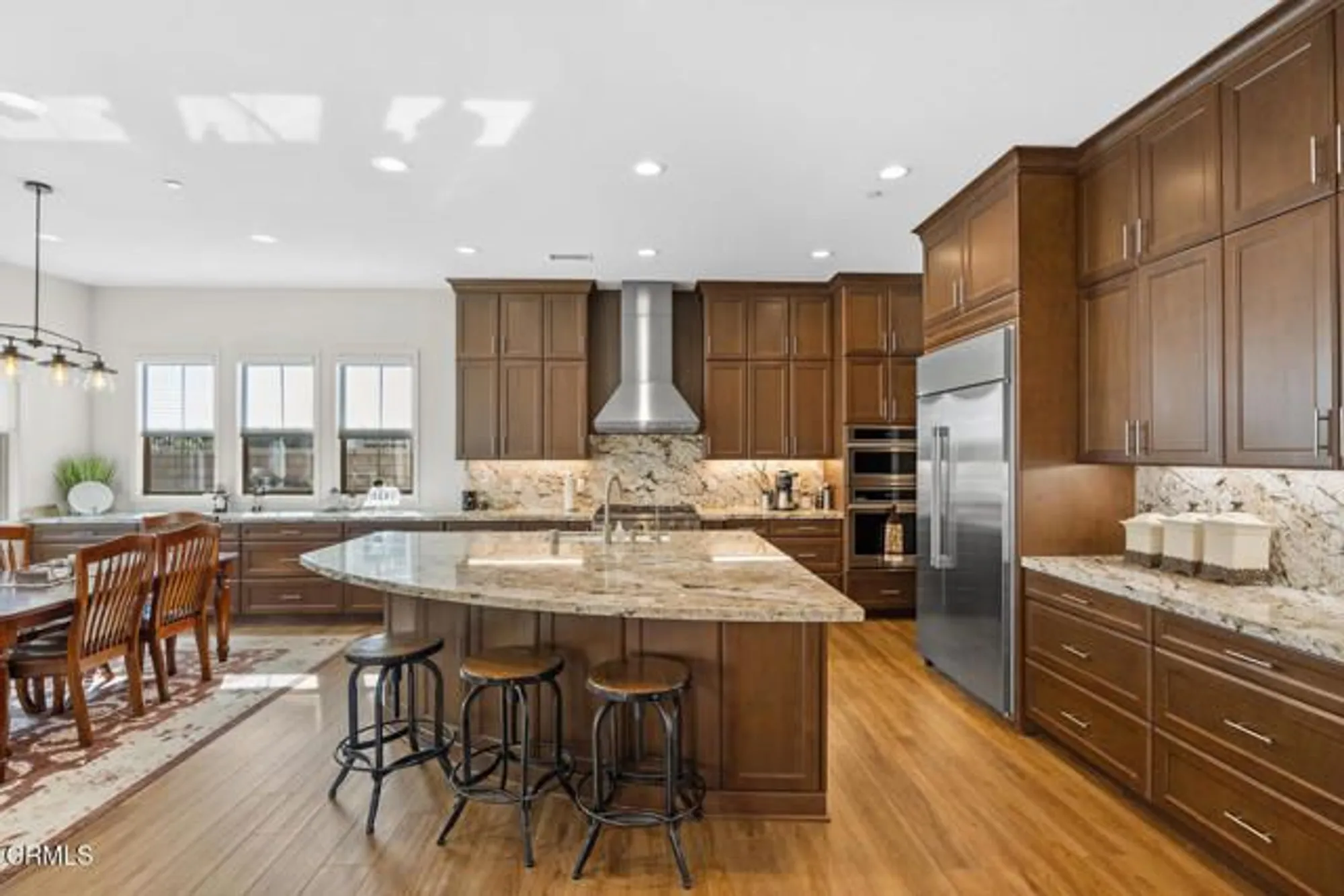 Property Slideshow image 9 of 76 | 2188 jovana ct, Camarillo, CA, 93012