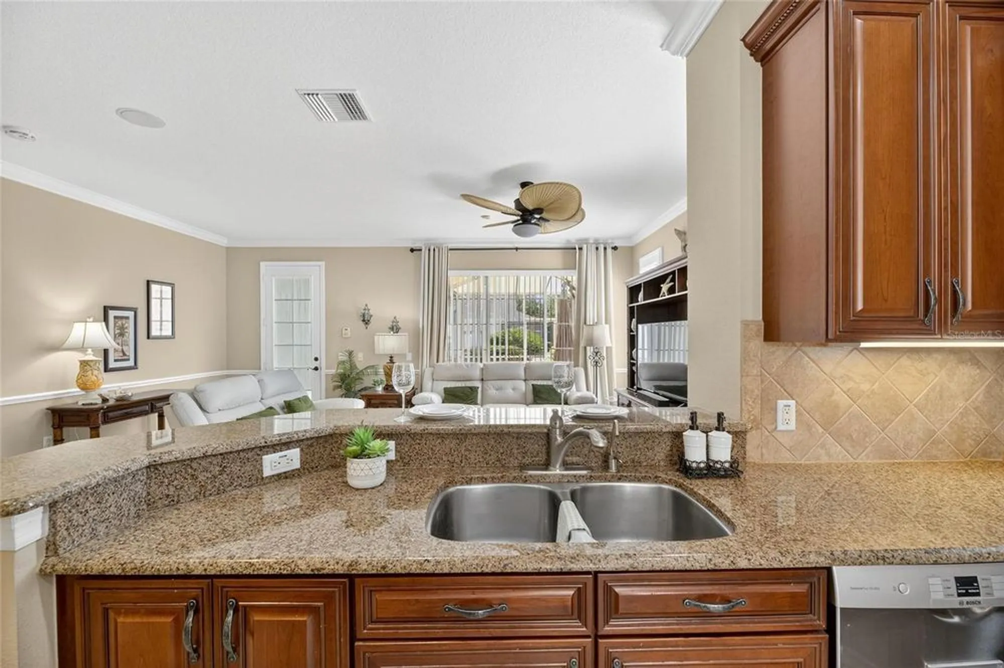 Property Slideshow image 34 of 85 | 5312 golden isles dr, Apollo Beach, FL, 33572