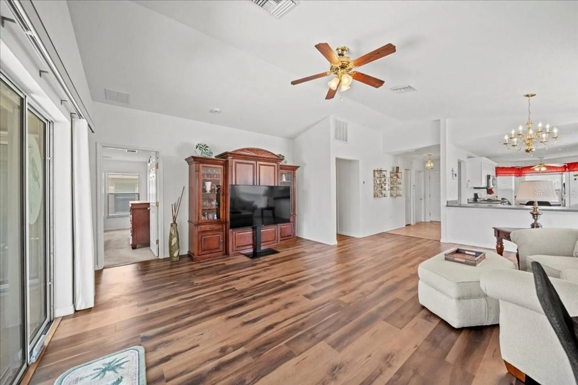 Property Slideshow image 12 of 42 | 364 lake suzanne dr, Lake Wales, FL, 33859