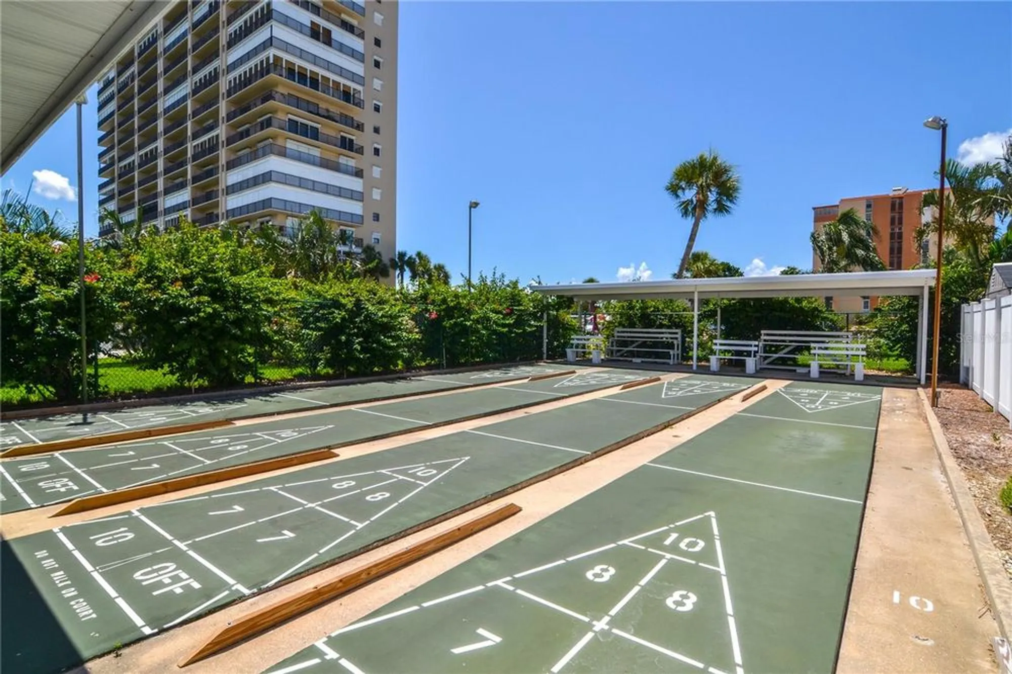 Property Slideshow image 25 of 36 | 7625 sun island dr 107, South Pasadena, FL, 33707