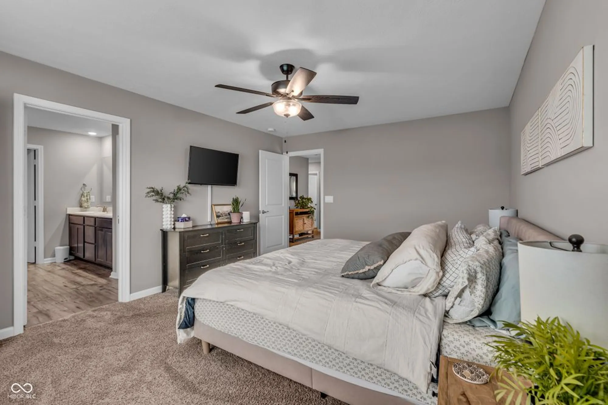 Property Slideshow image 21 of 57 | 9138 hemingway dr, Indianapolis, IN, 46239