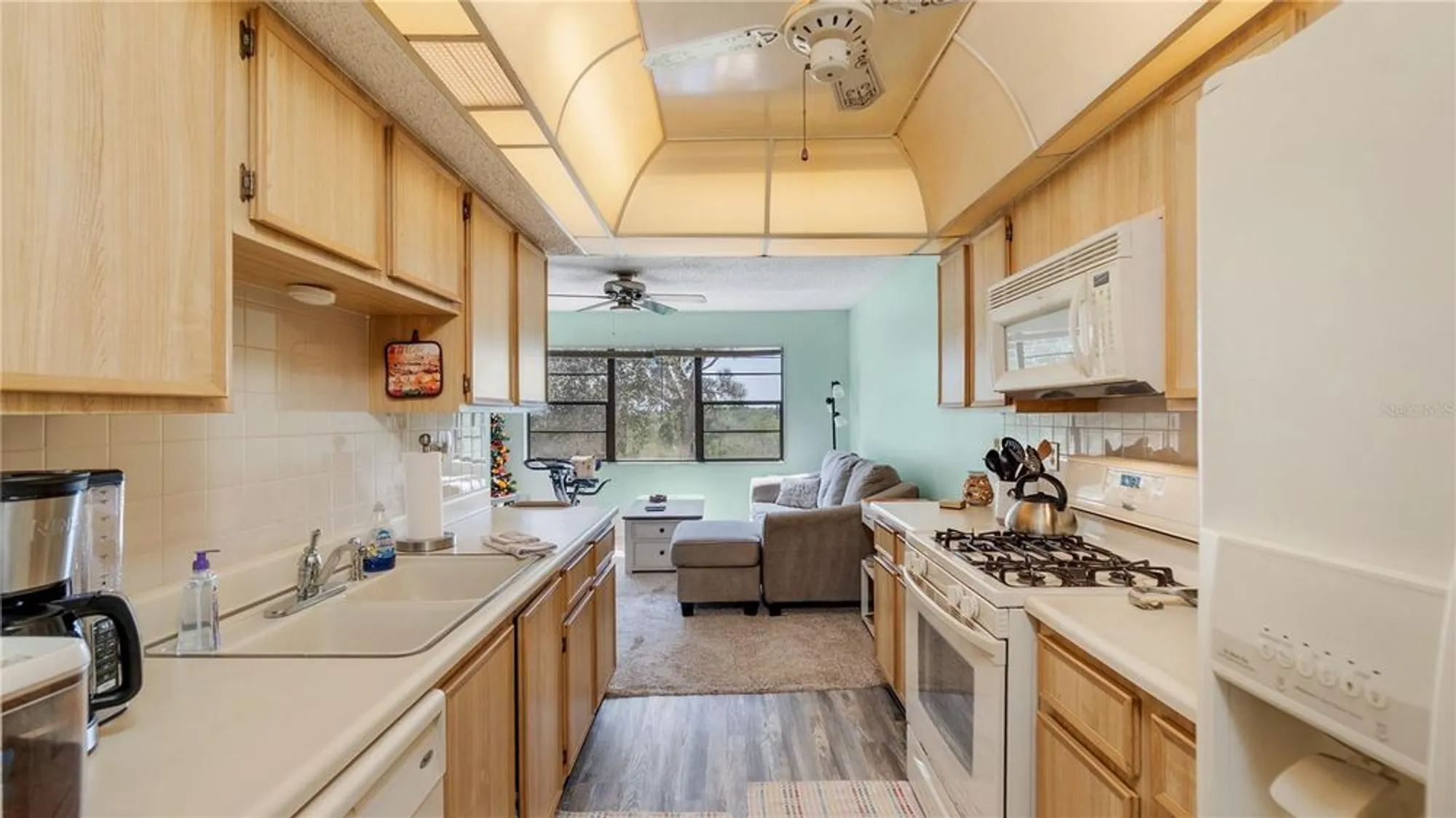 Property Slideshow image 15 of 31 | 8198 terrace garden dr n unit 304, St Petersburg, FL, 33709