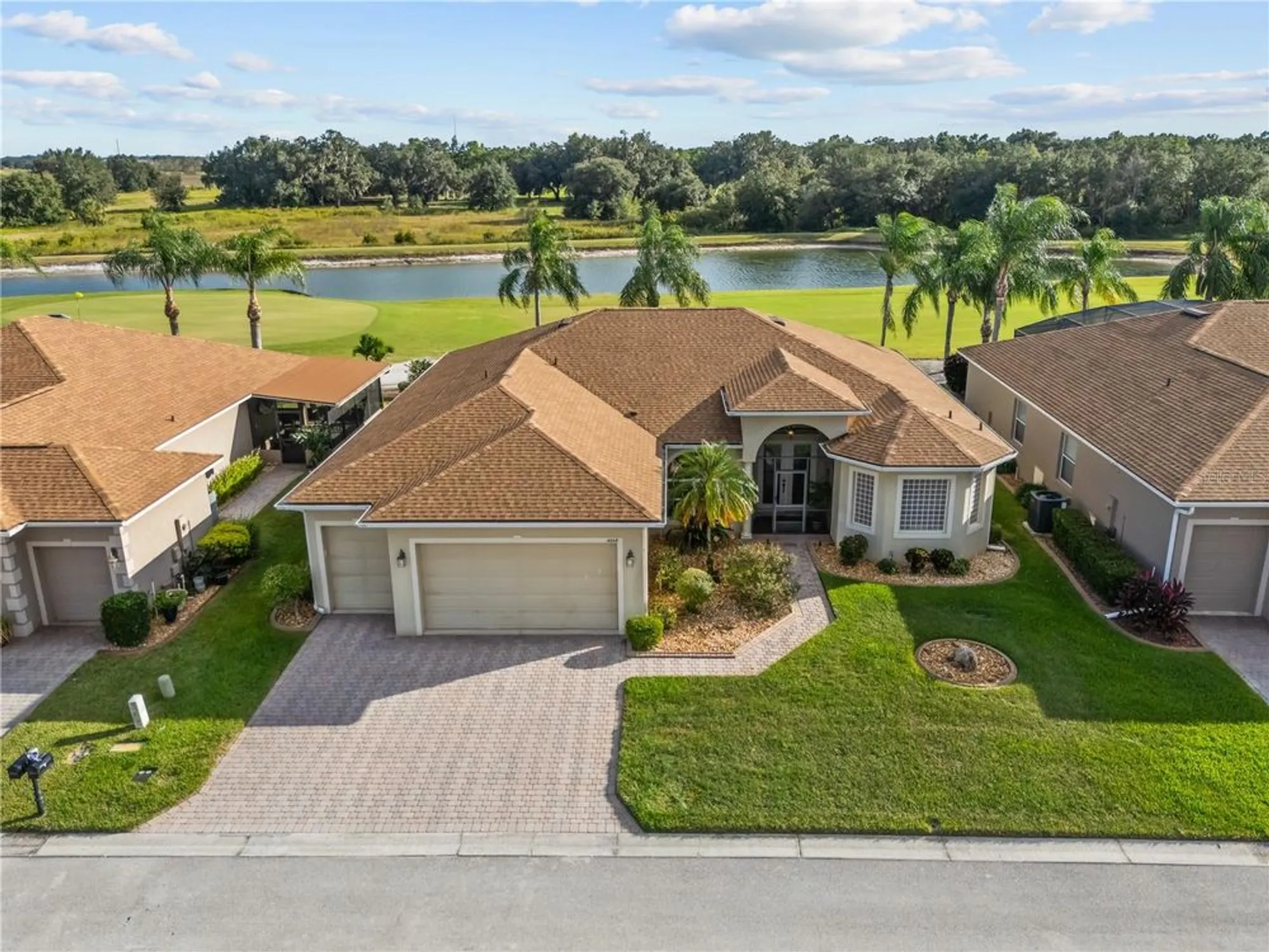 Property Slideshow image 2 of 65 | 4048 phoenician way, Winter Haven, FL, 33884