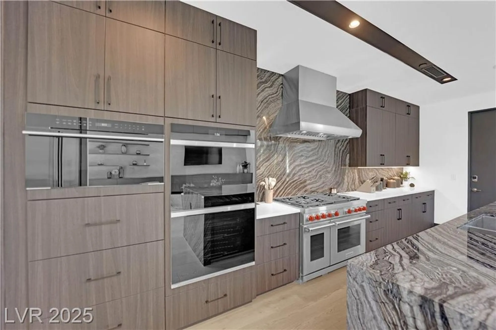 Property Slideshow image 17 of 95 | 16 canyon shores pl, Henderson, NV, 89011