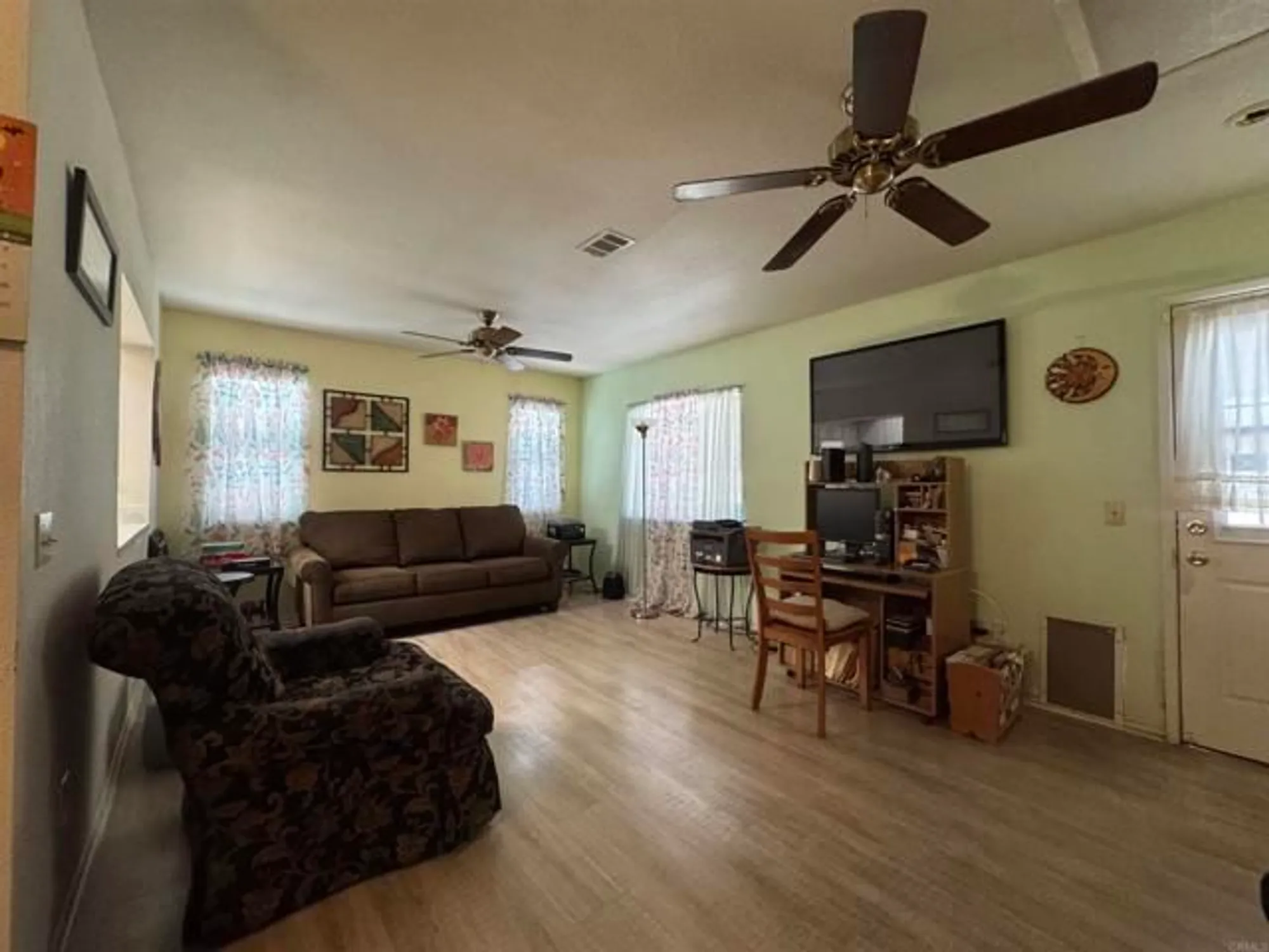 Property Slideshow image 12 of 24 | 2219 el toro cir, Hemet, CA, 92545