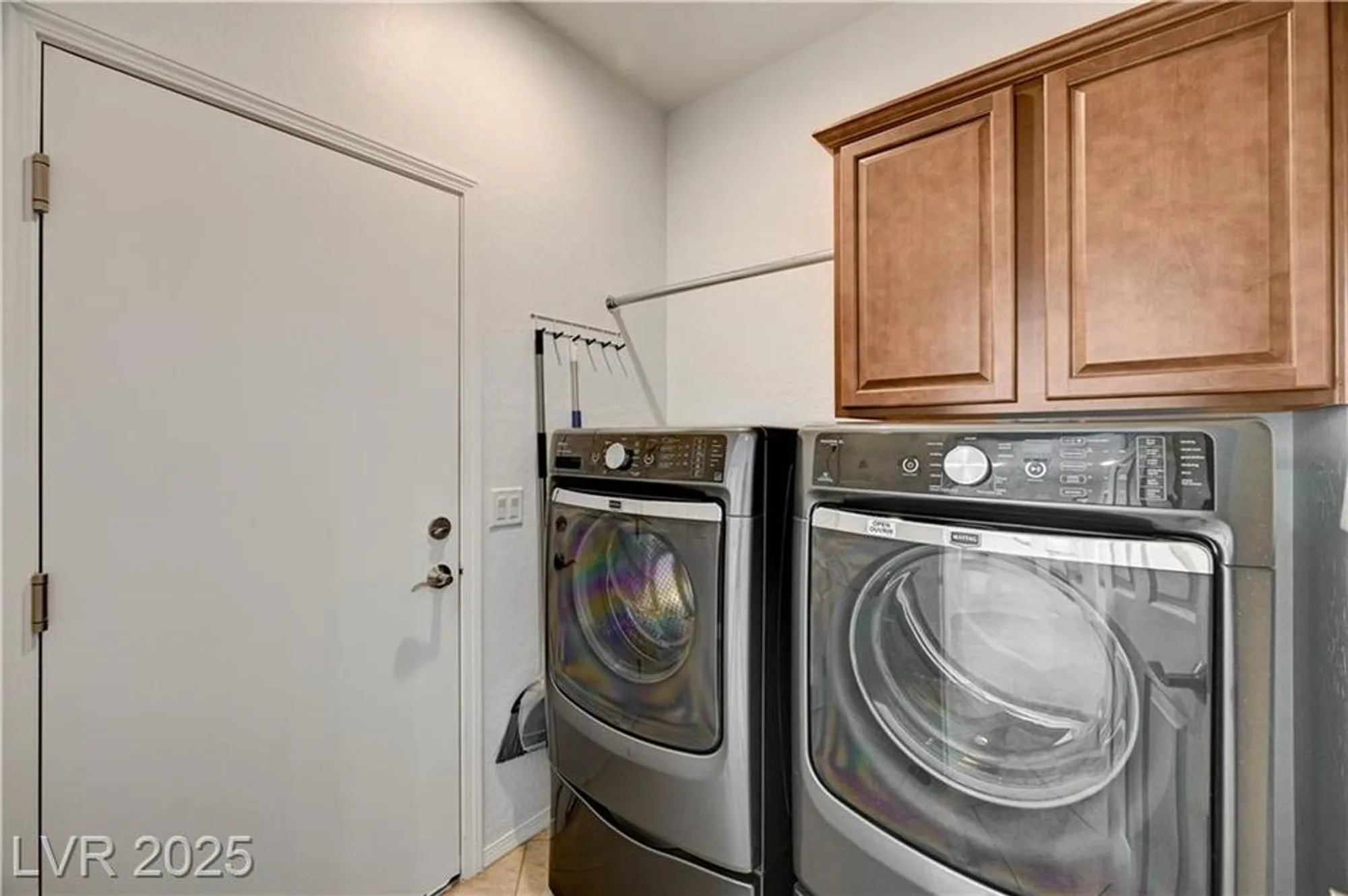 Property Slideshow image 21 of 37 | 3621 jasmine heights ave, North Las Vegas, NV, 89081