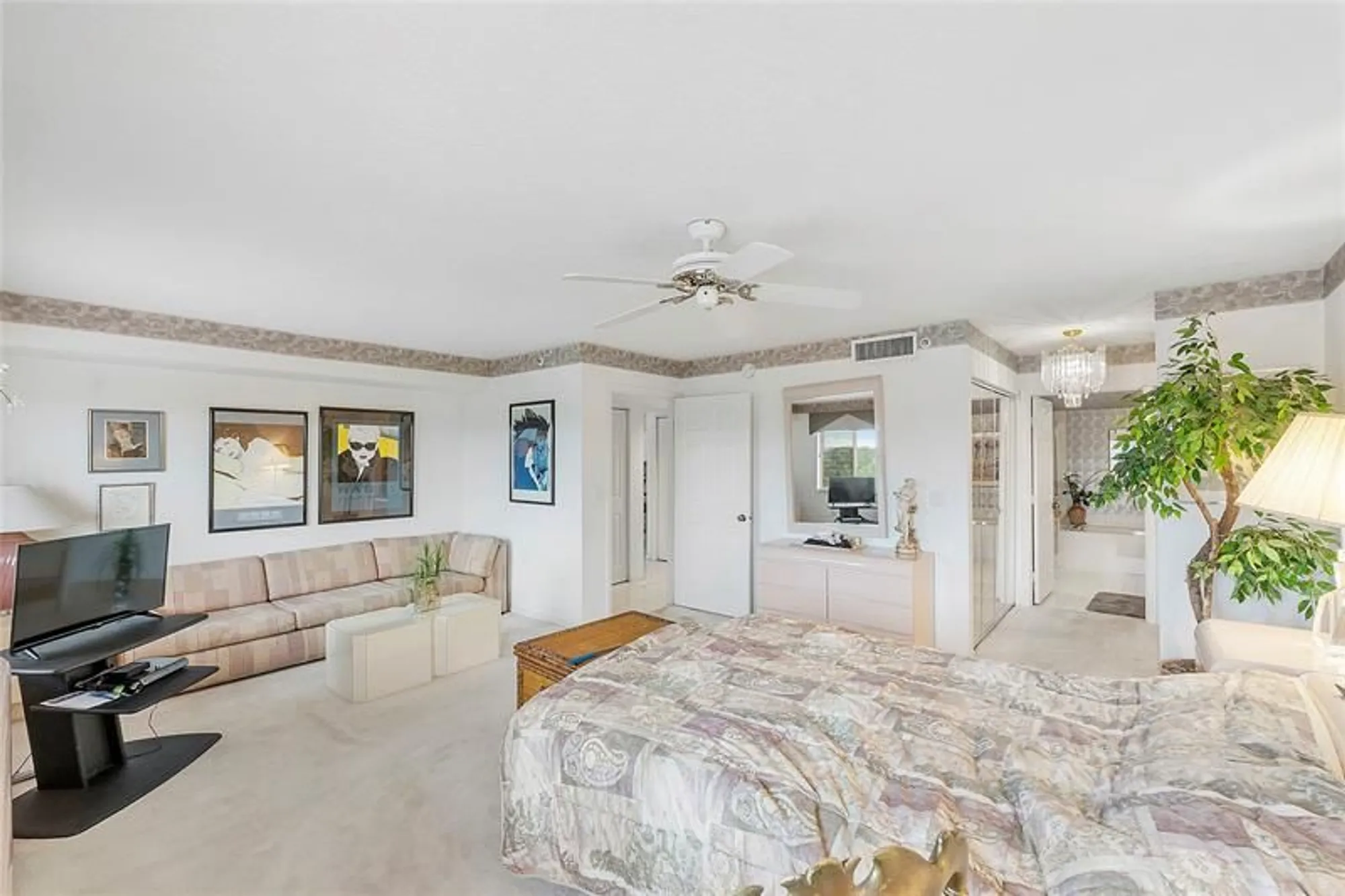 Property Slideshow image 12 of 27 | 5746 crystal shores dr 402, Boynton Beach, FL, 33437