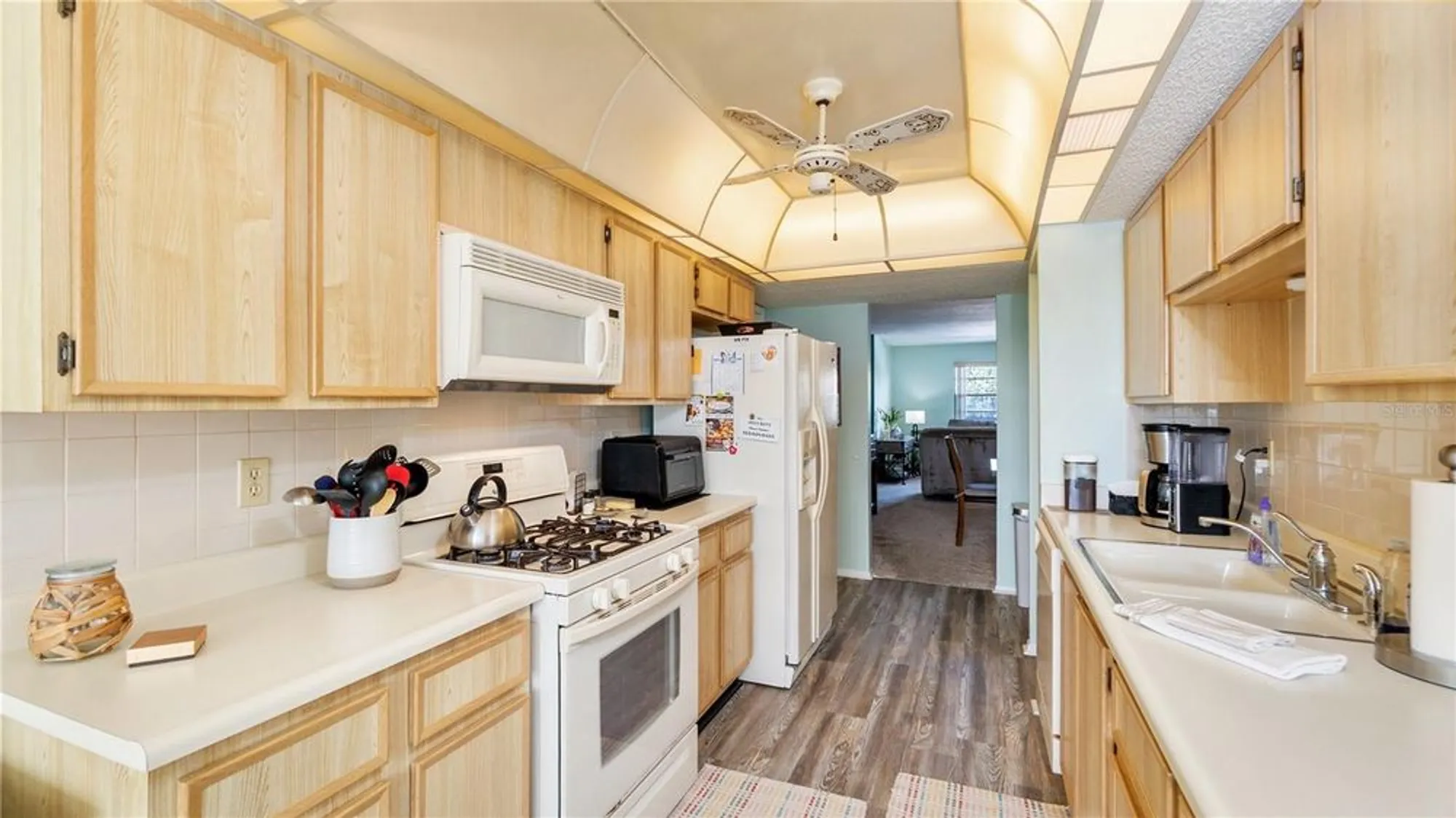 Property Slideshow image 13 of 31 | 8198 terrace garden dr n unit 304, St Petersburg, FL, 33709
