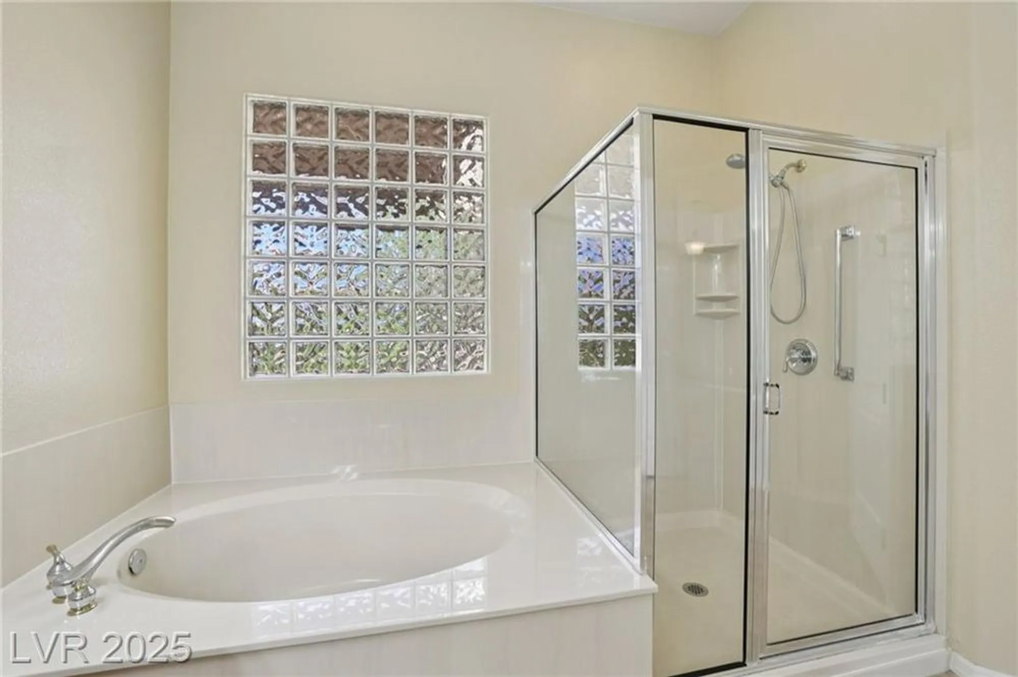 Property Slideshow image 40 of 46 | 2318 shorewood hills ave, Henderson, NV, 89052