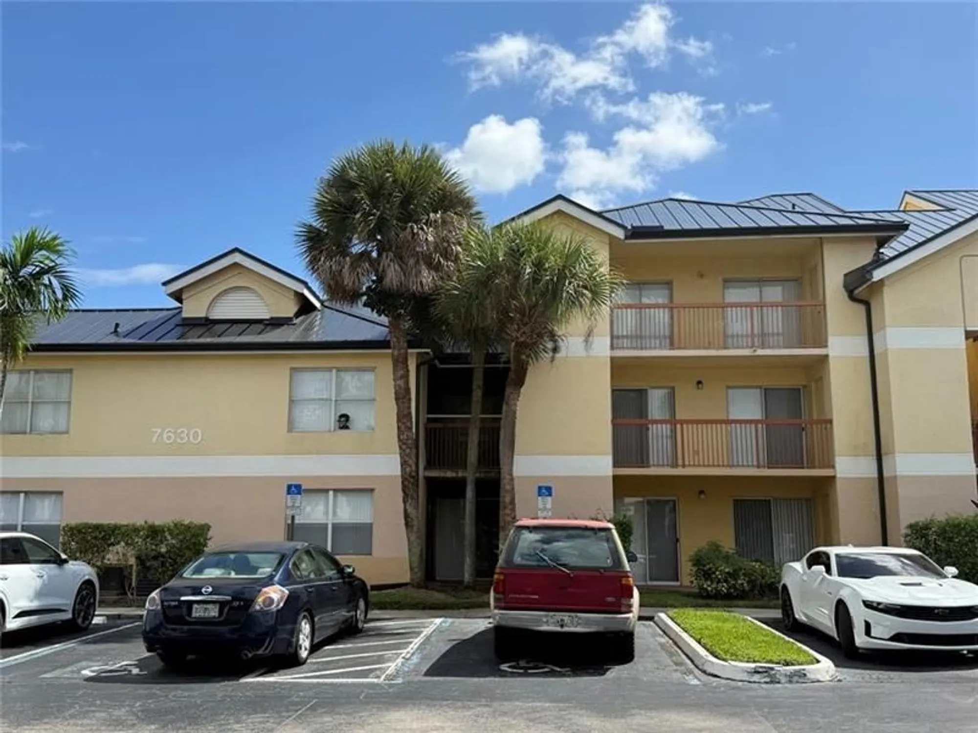 Property Slideshow image 17 of 24 | 7630 westwood dr apt 316, Tamarac, FL, 33321