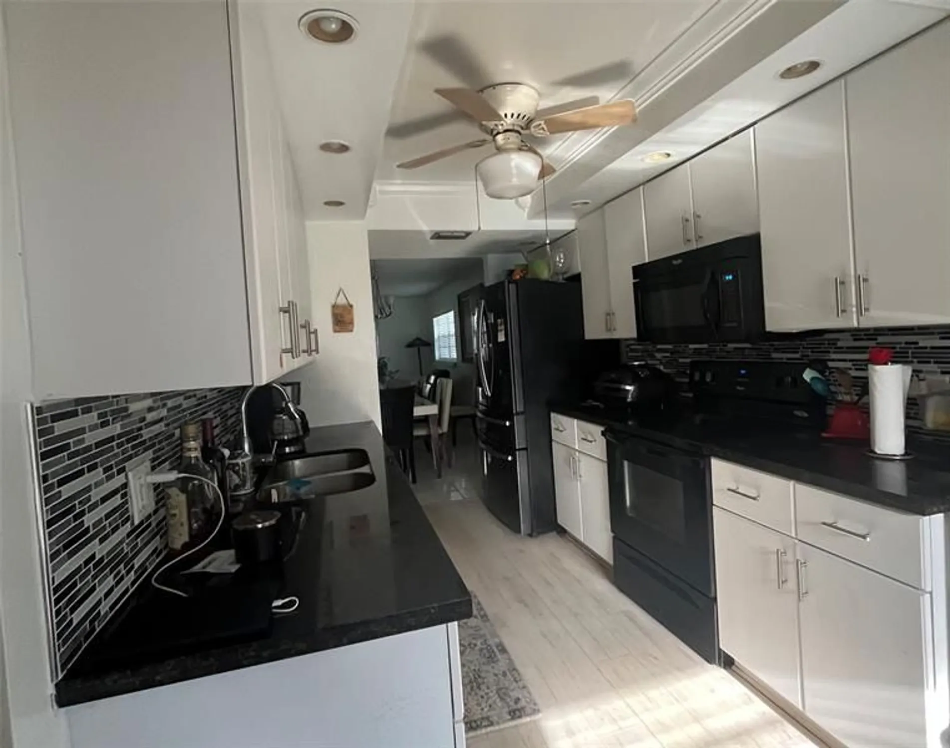 Property Slideshow image 1 of 22 | 800 sw 125th way, Pembroke Pines, FL, 33027