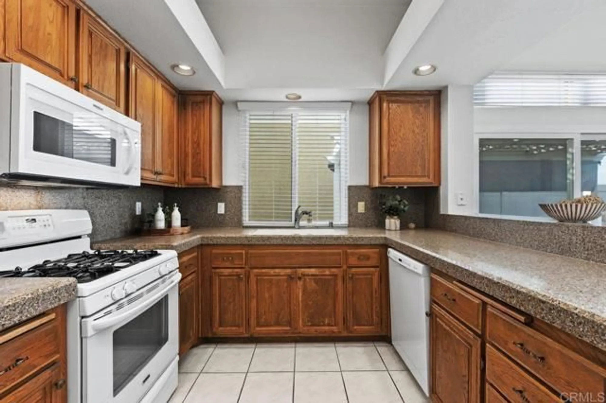 Property Slideshow image 14 of 45 | 1263 via navajo, San Marcos, CA, 92078