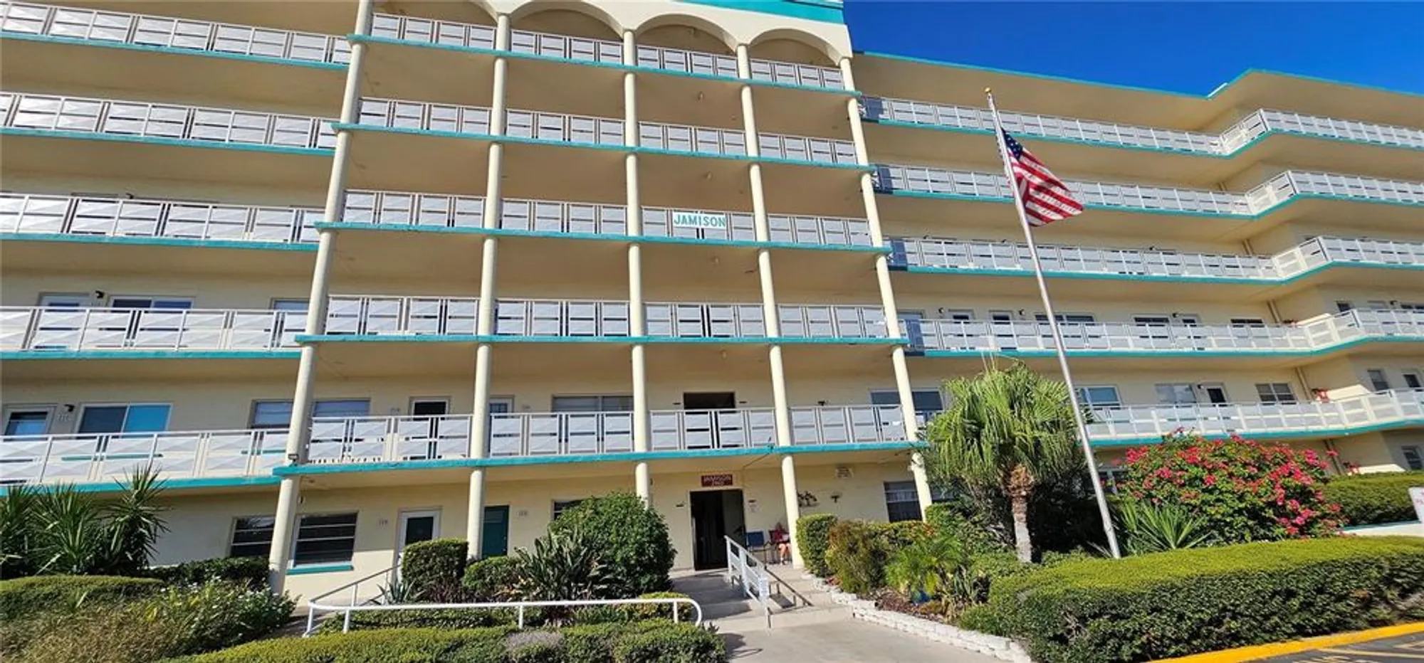 Property Slideshow image 23 of 43 | 2960 59th st 202, Gulfport, FL, 33707