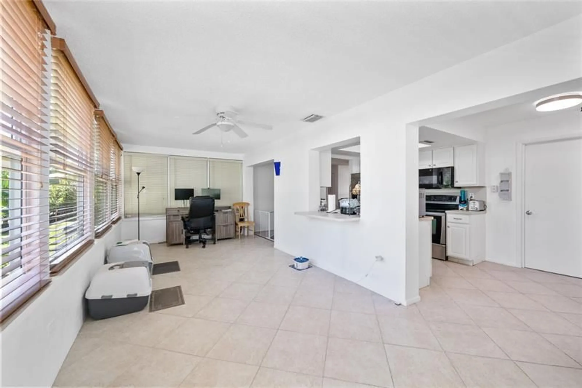 Property Slideshow image 10 of 35 | 220 s golf blvd, Pompano Beach, FL, 33064