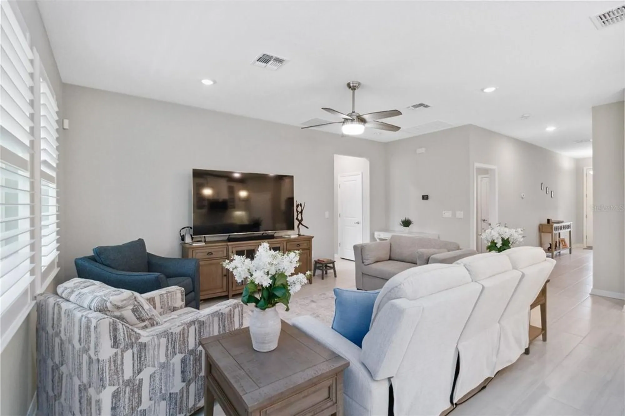 Property Slideshow image 8 of 55 | 412 daylily blvd, Nokomis, FL, 34275