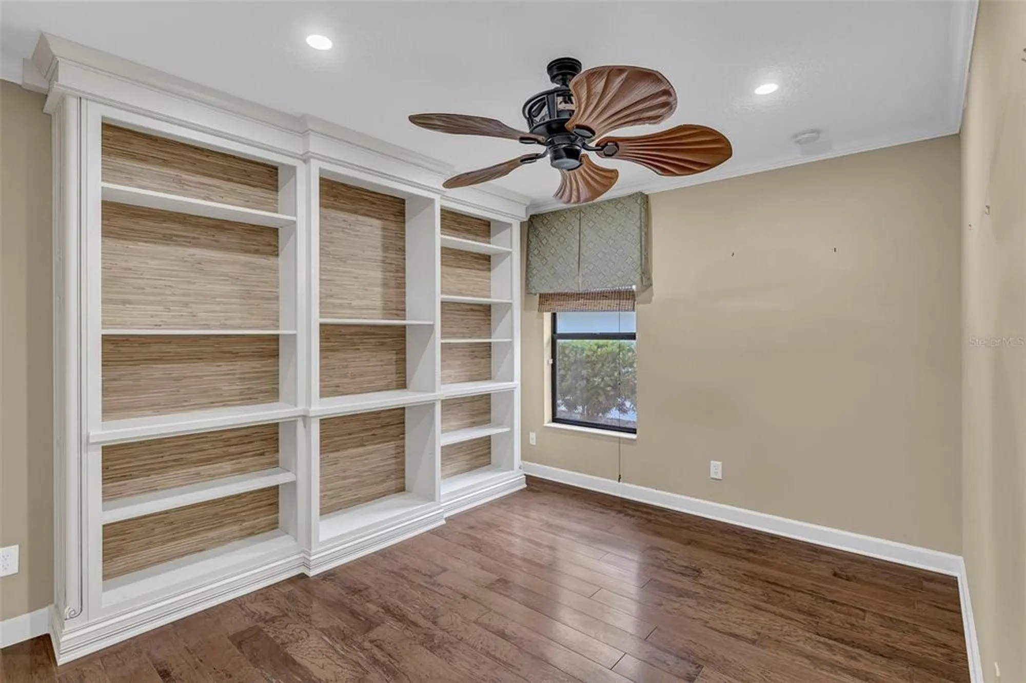 Property Slideshow image 22 of 58 | 8167 bridgeport bay cir, Mount Dora, FL, 32757