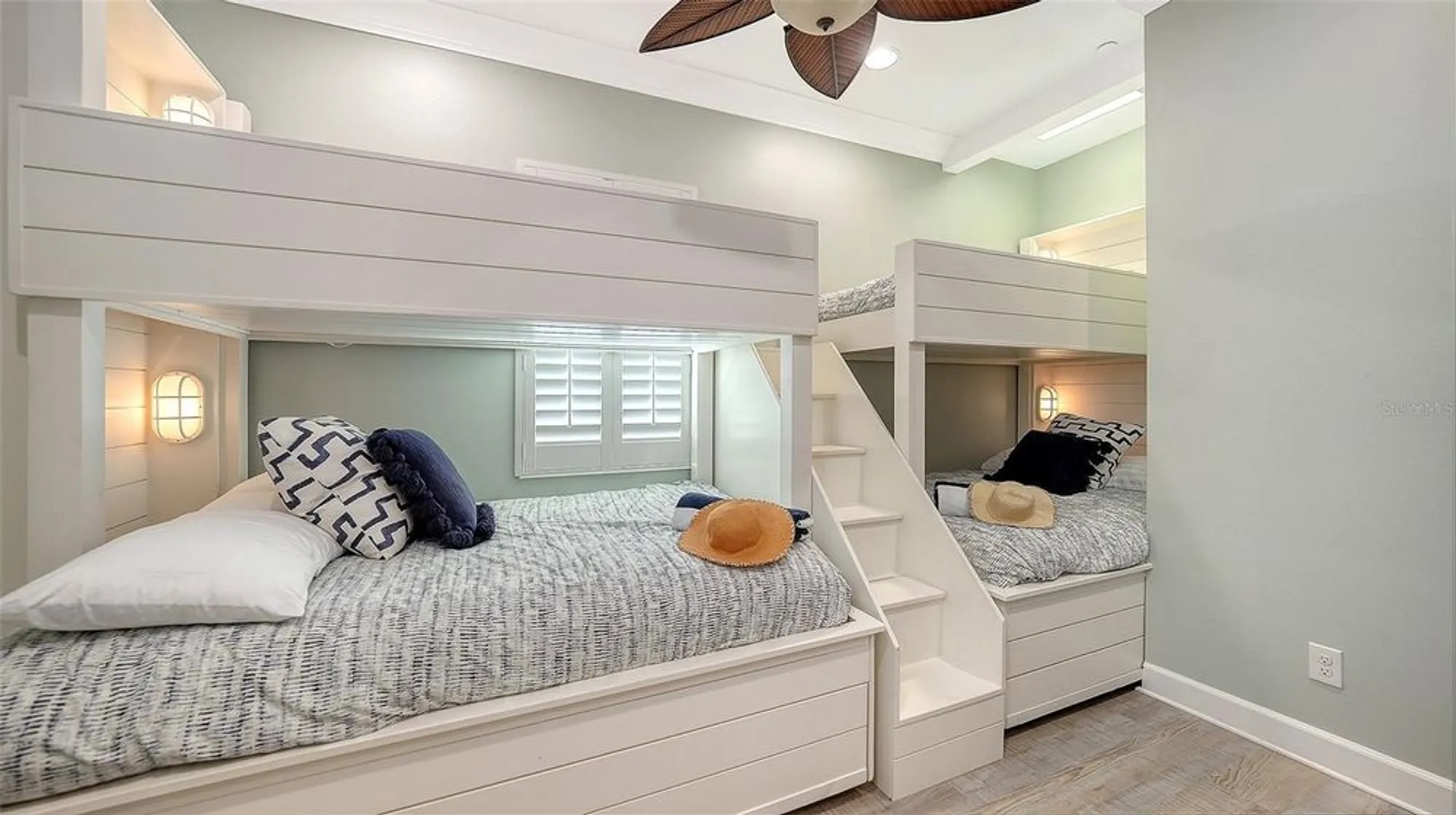 Property Slideshow image 38 of 79 | 344 sapphire lake dr unit 201, Bradenton, FL, 34209