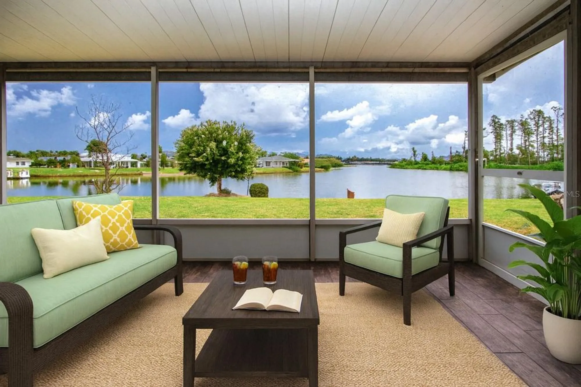 Property Slideshow image 27 of 56 | 1715 danbury dr, Sun City Center, FL, 33573