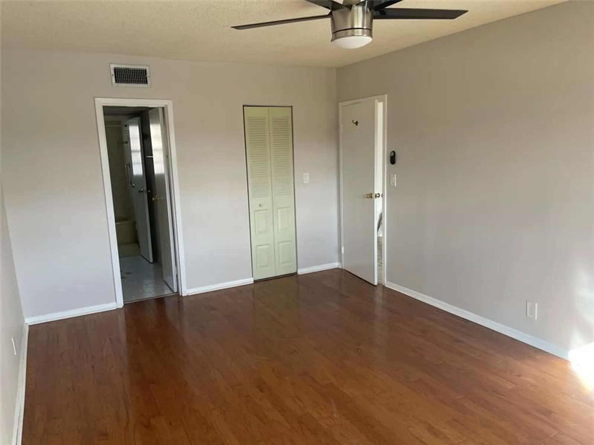 Property Slideshow image 9 of 57 | 1005 country club dr apt 205, Margate, FL, 33063