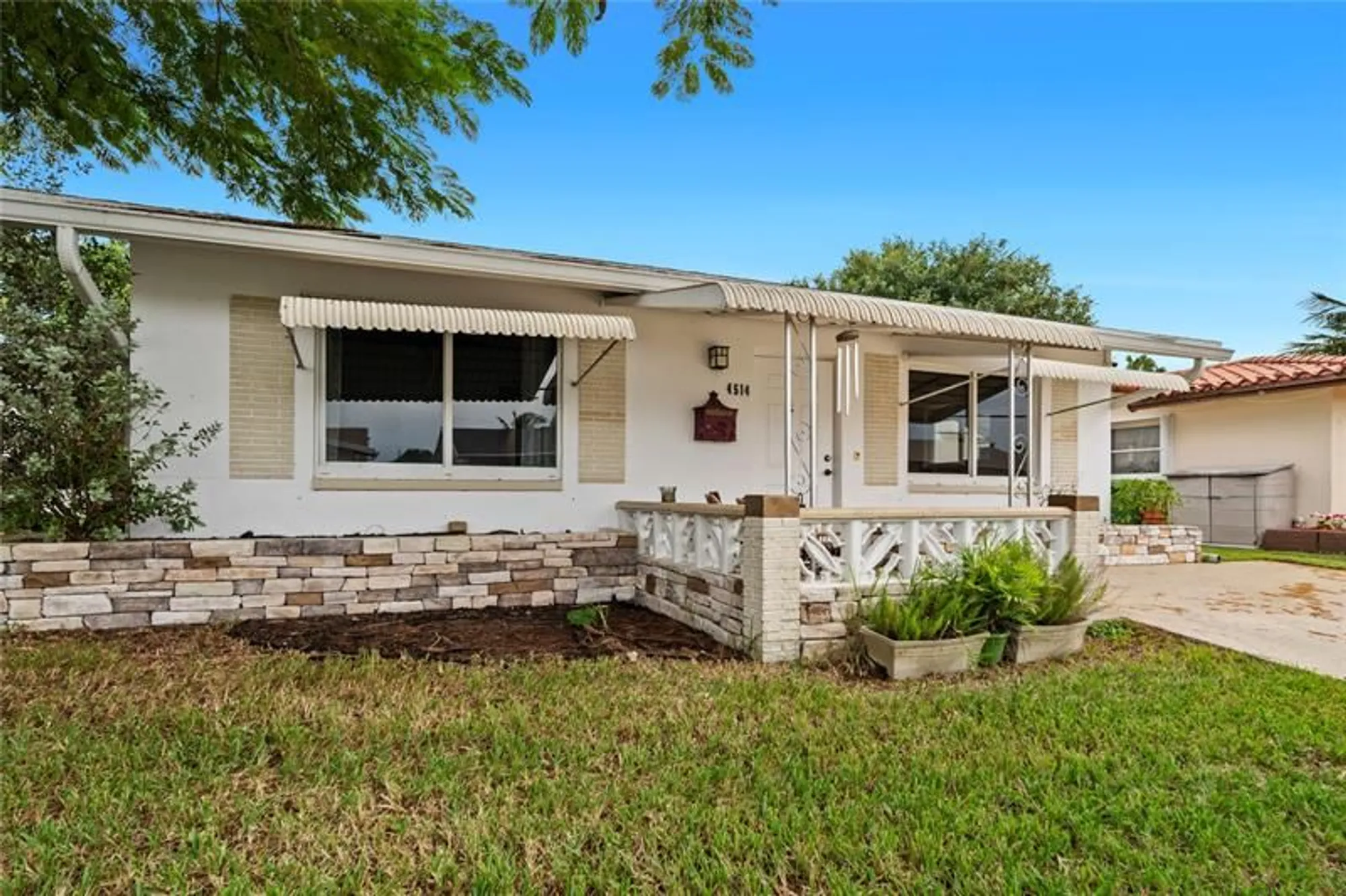 Property Slideshow image 1 of 31 | 4514 nw 49th dr, Tamarac, FL, 33319