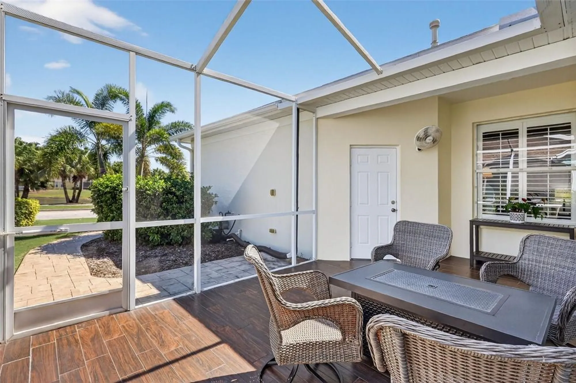 Property Slideshow image 8 of 77 | 5610 golden isles dr, Apollo Beach, FL, 33572