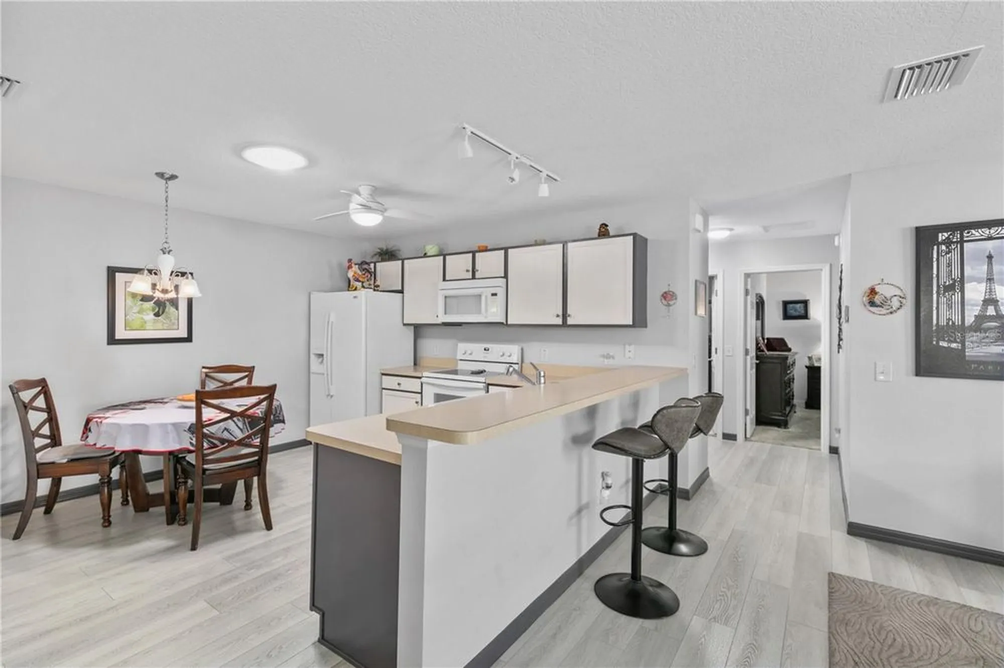 Property Slideshow image 10 of 42 | 3374 castlegate ct, The Villages, FL, 32163