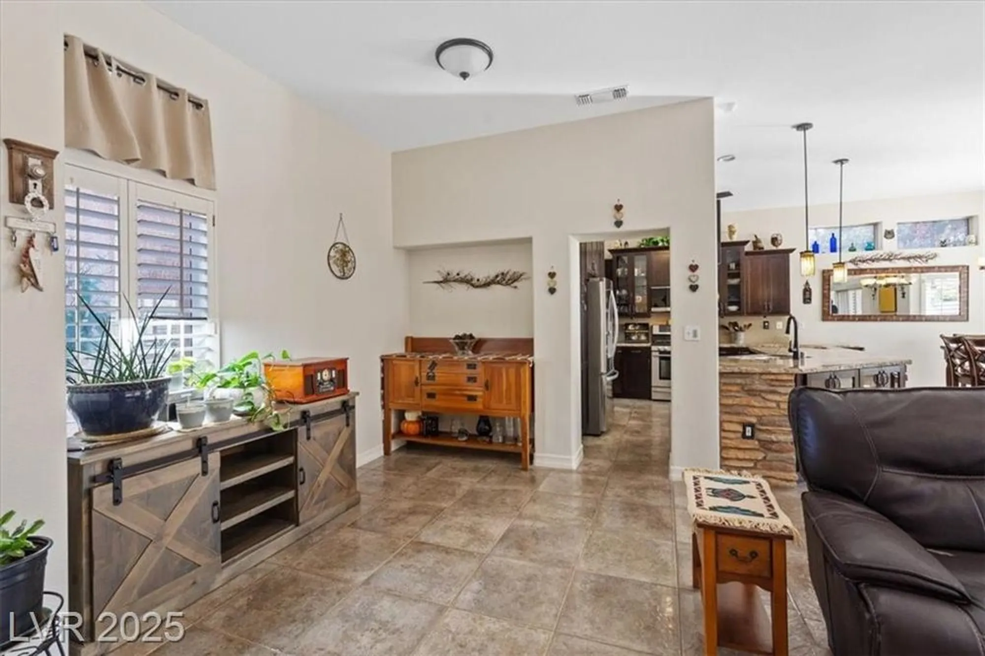 Property Slideshow image 7 of 37 | 2525 banora point dr, Las Vegas, NV, 89134