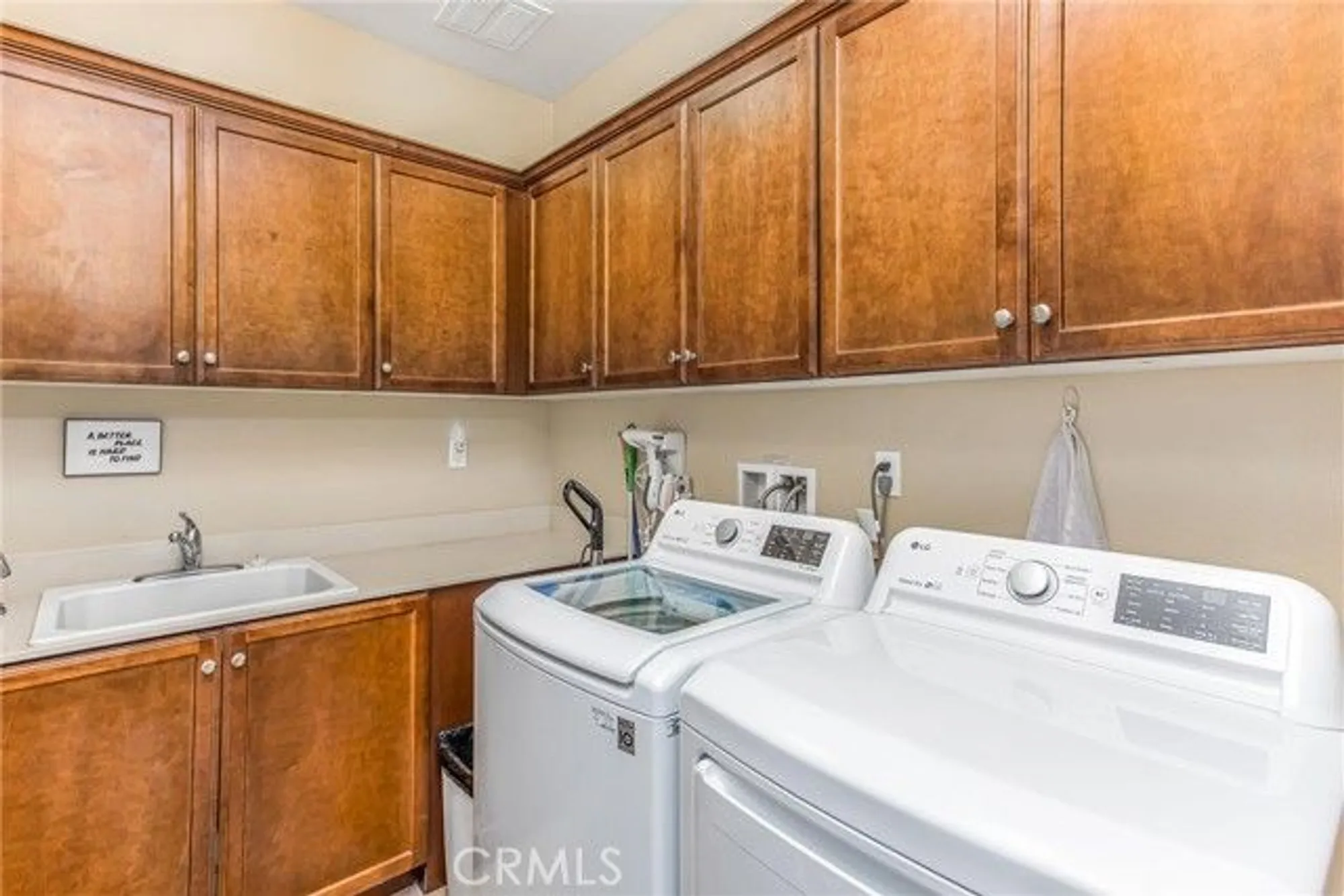 Property Slideshow image 16 of 50 | 1476 signal peak, Beaumont, CA, 92223