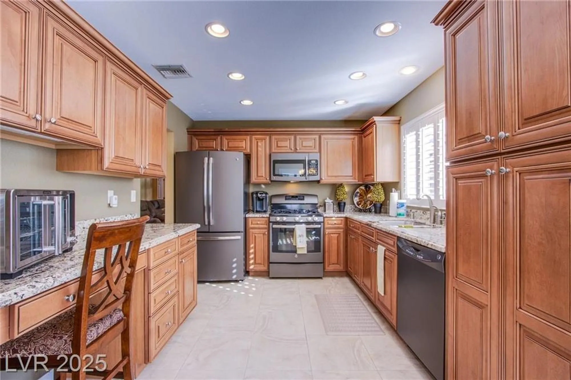 Property Slideshow image 10 of 56 | 9909 woodhouse dr, Las Vegas, NV, 89134