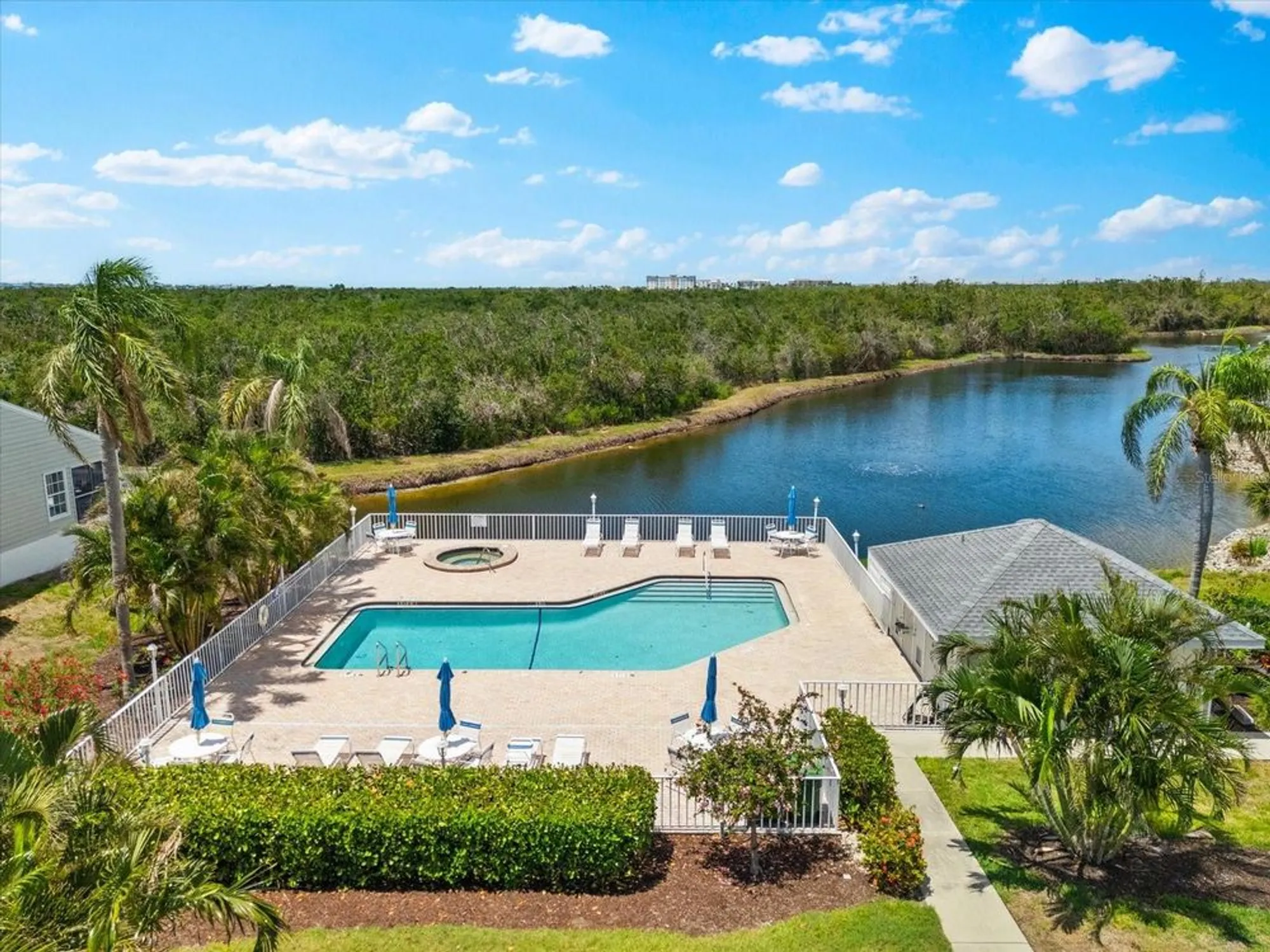 Property Slideshow image 48 of 69 | 1312 perico point cir, Bradenton, FL, 34209