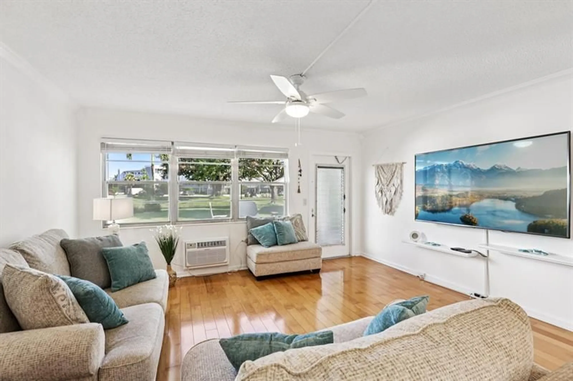 Property Slideshow image 6 of 20 | 270 newport r # 270, Deerfield Beach, FL, 33442