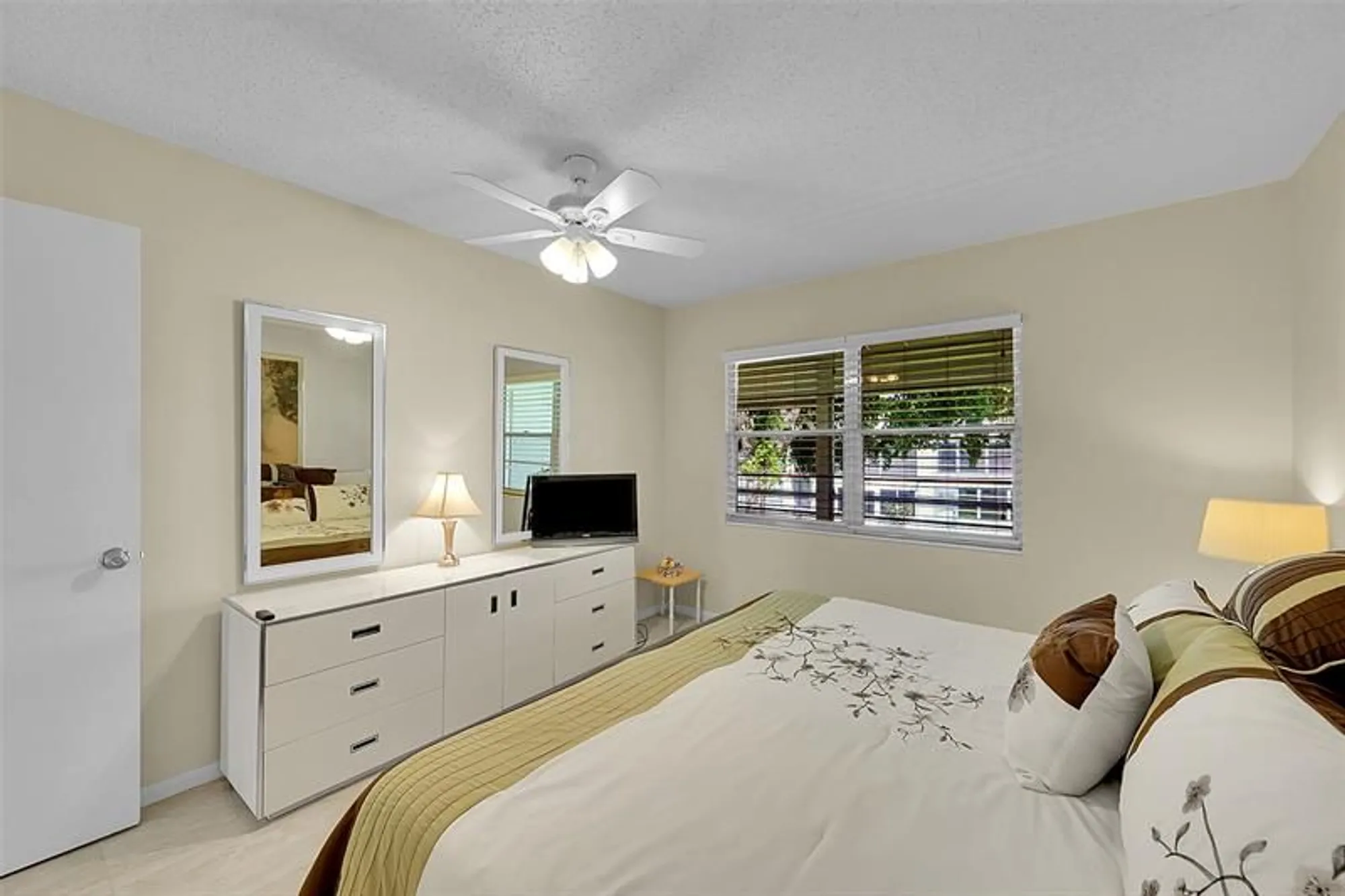 Property Slideshow image 15 of 56 | 154 upminster g # 154, Deerfield Beach, FL, 33442