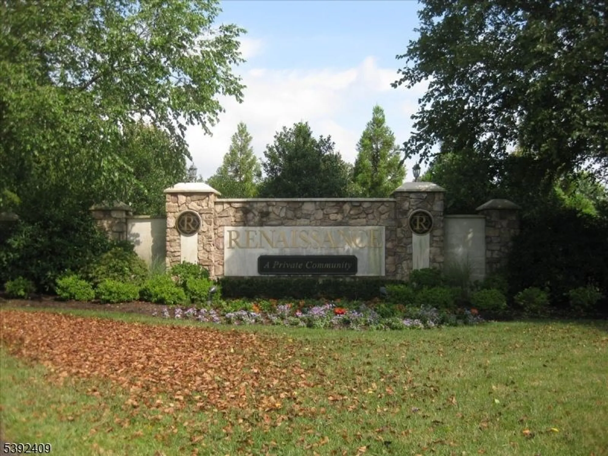 Property Slideshow image 24 of 37 | 29 daulton dr, Somerset, NJ, 08873