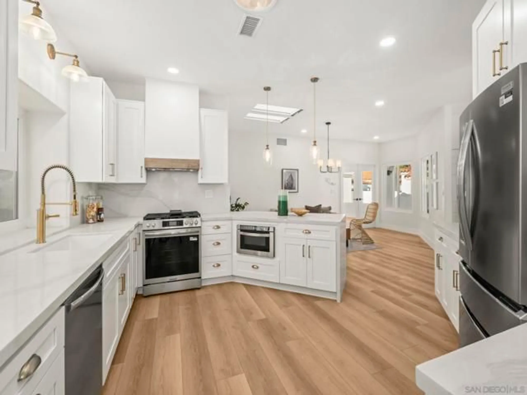 Property Slideshow image 17 of 64 | 4137 pindar way, Oceanside, CA, 92056