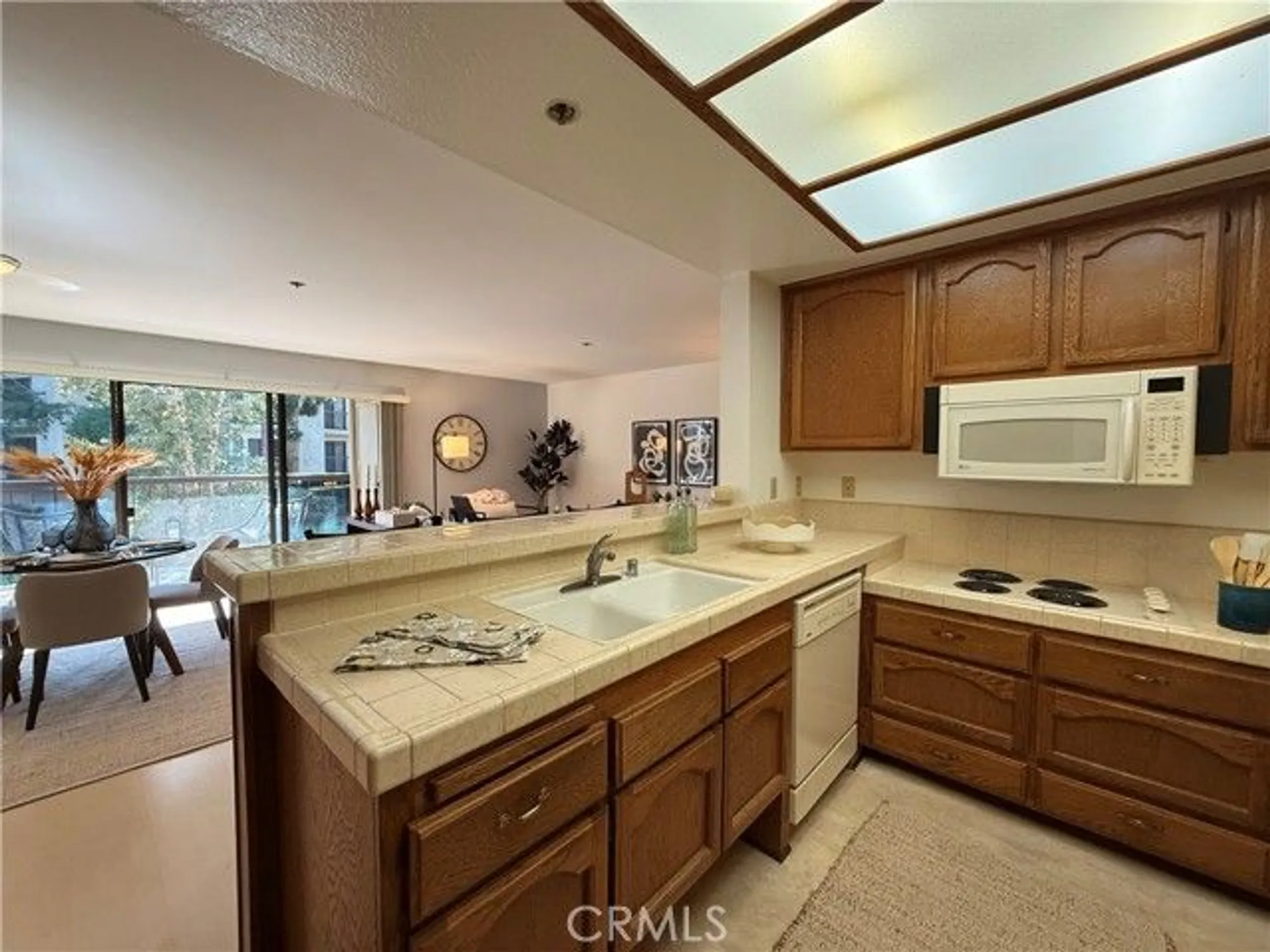Property Slideshow image 13 of 27 | 13601 del monte dr apt a47, Seal Beach, CA, 90740