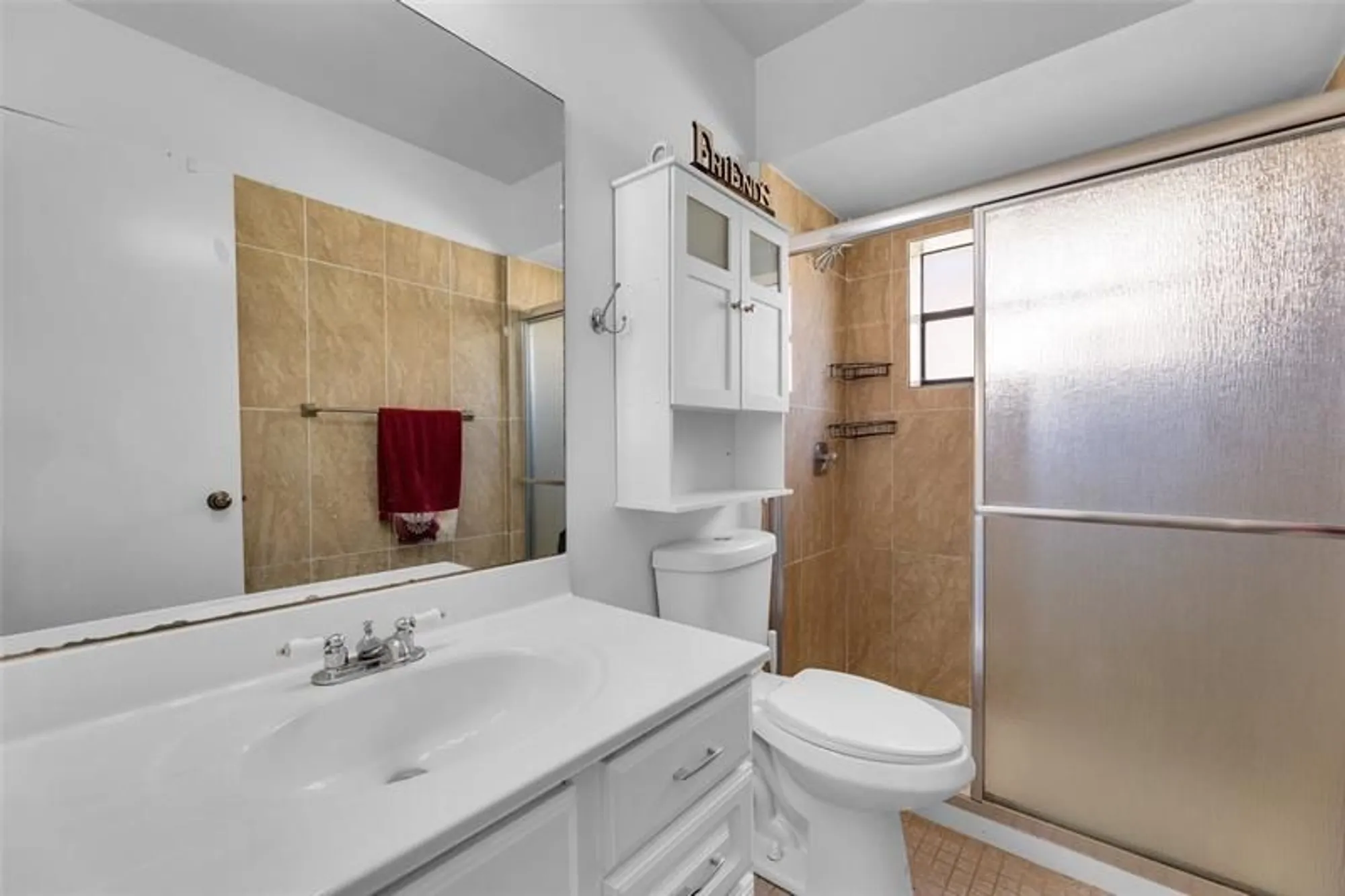 Property Slideshow image 9 of 50 | 9802 nw 75th ct, Tamarac, FL, 33321