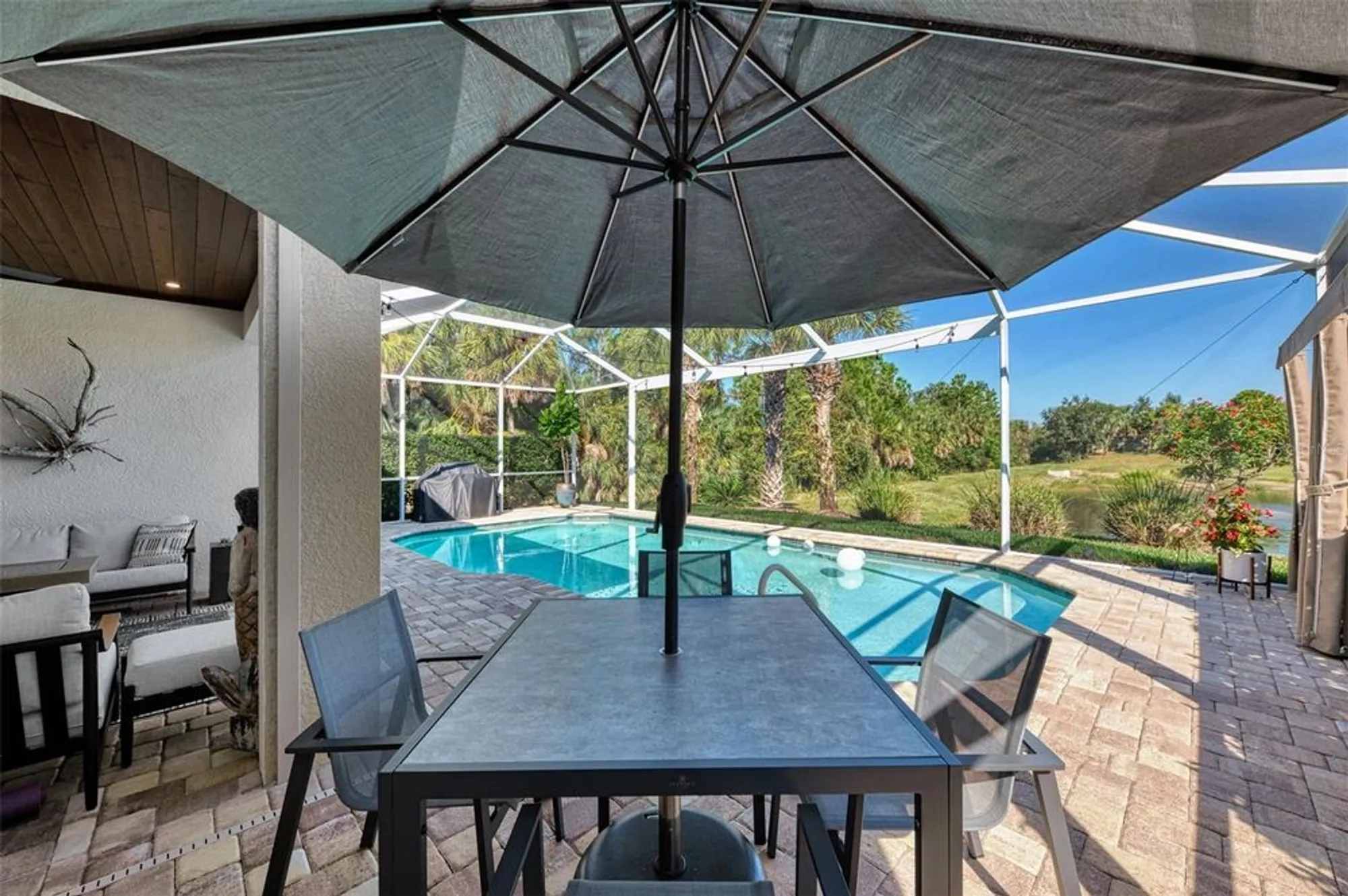 Property Slideshow image 52 of 79 | 6193 abaco dr, Sarasota, FL, 34238