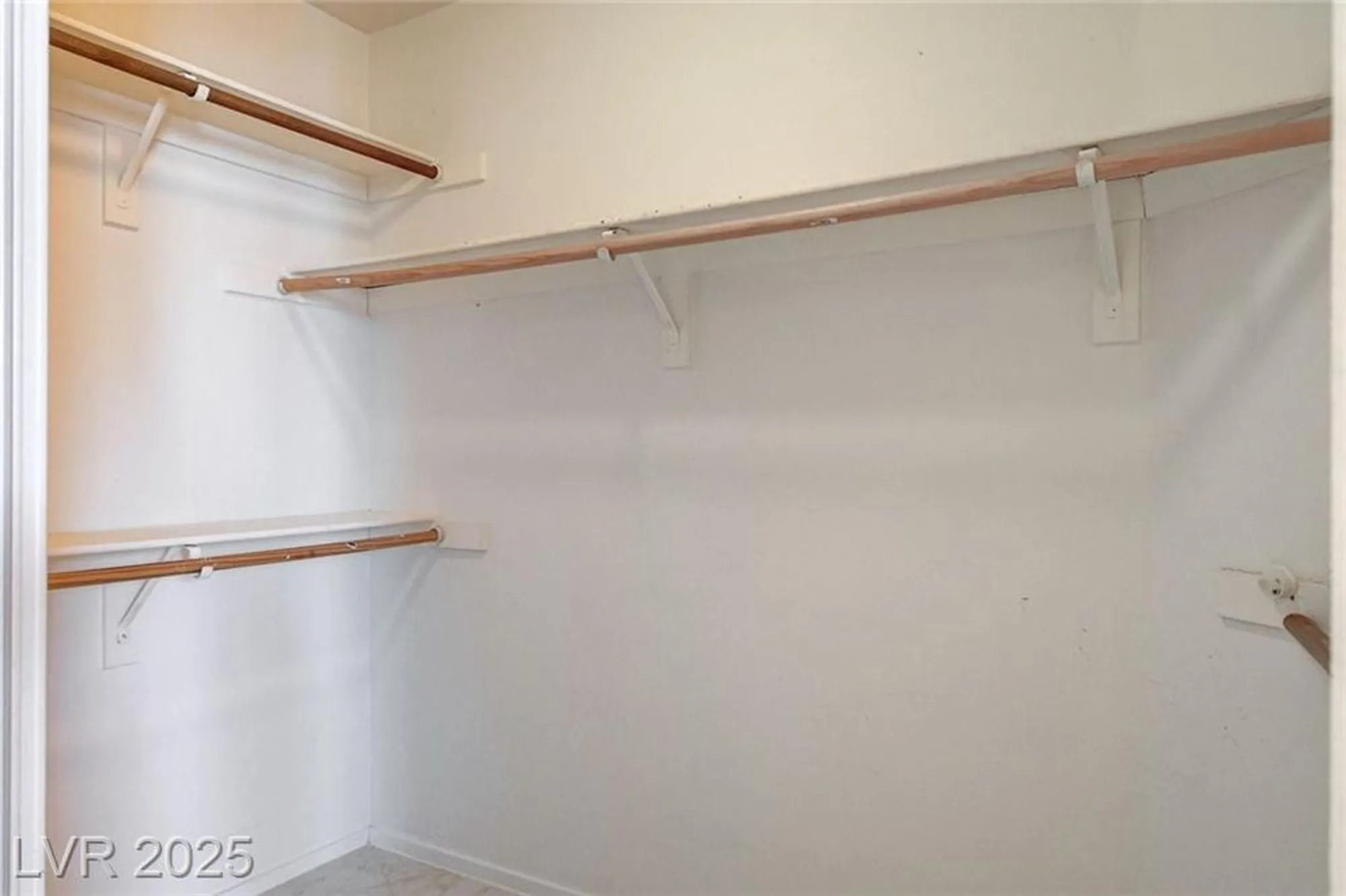 Property Slideshow image 27 of 40 | 5524 morningcross st, Las Vegas, NV, 89130