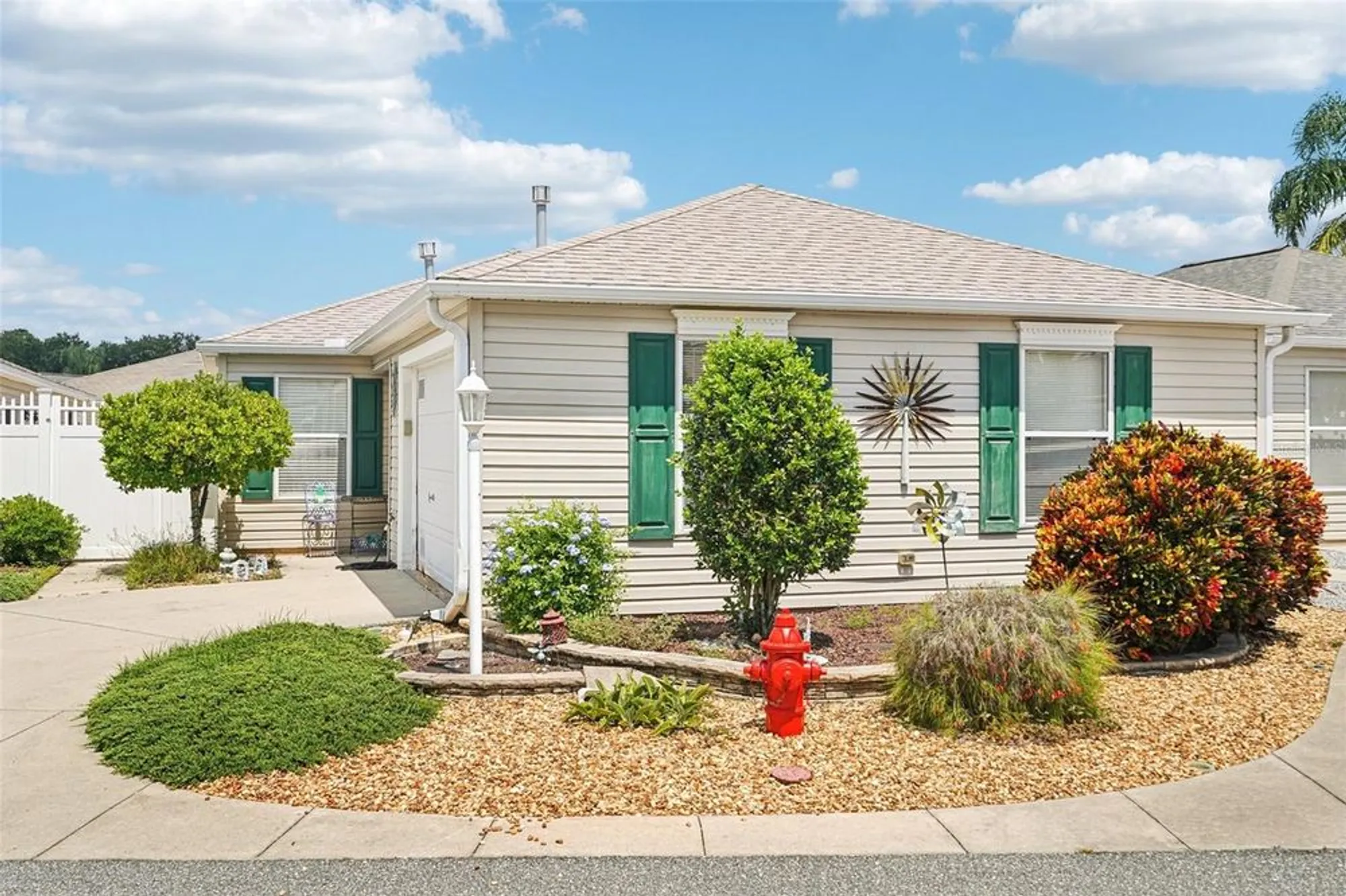 Property Slideshow image 1 of 33 | 523 richburg st, The Villages, FL, 32162