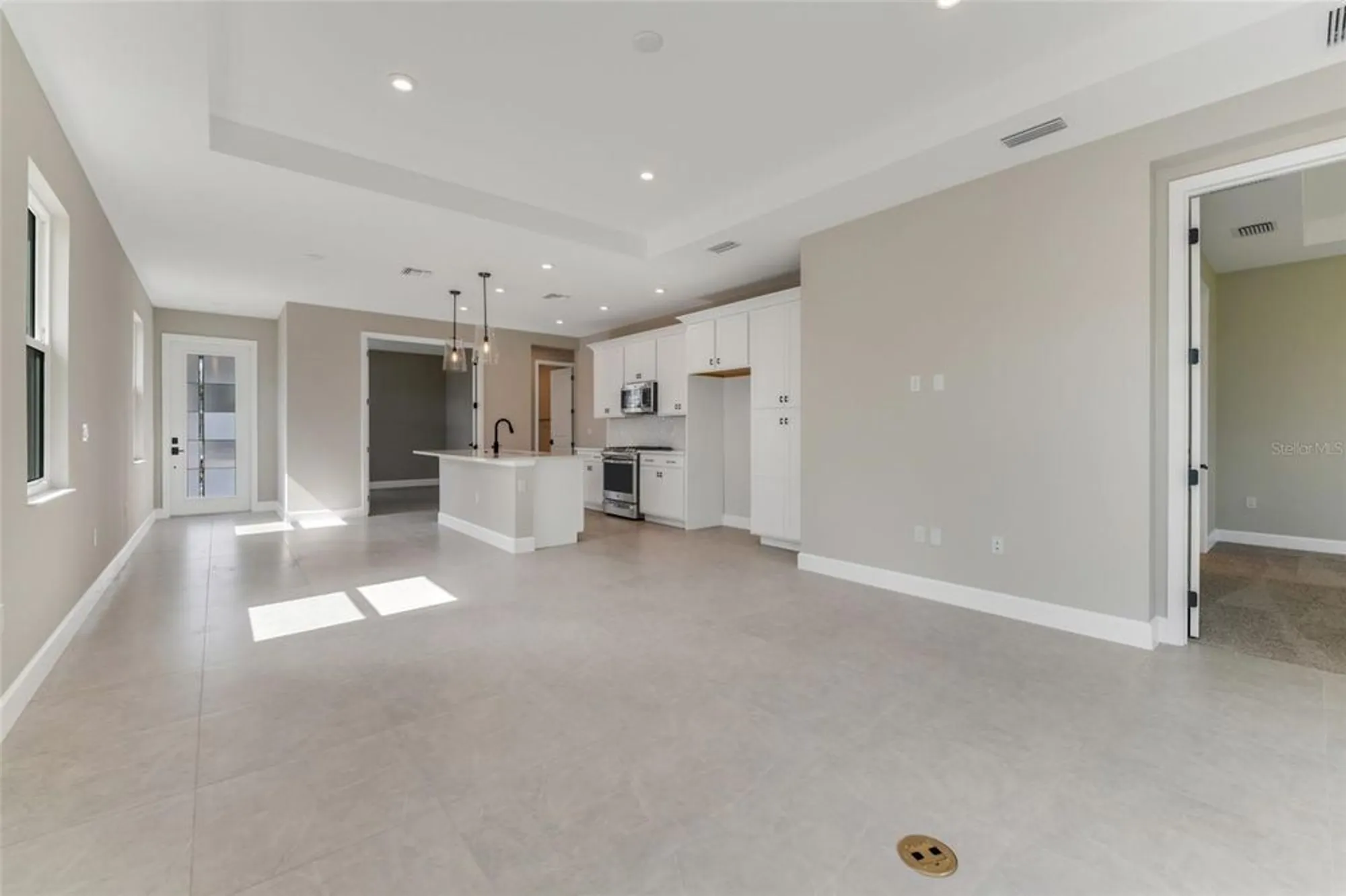 Property Slideshow image 9 of 22 | 1276 jackson hole ct, Deland, FL, 32724