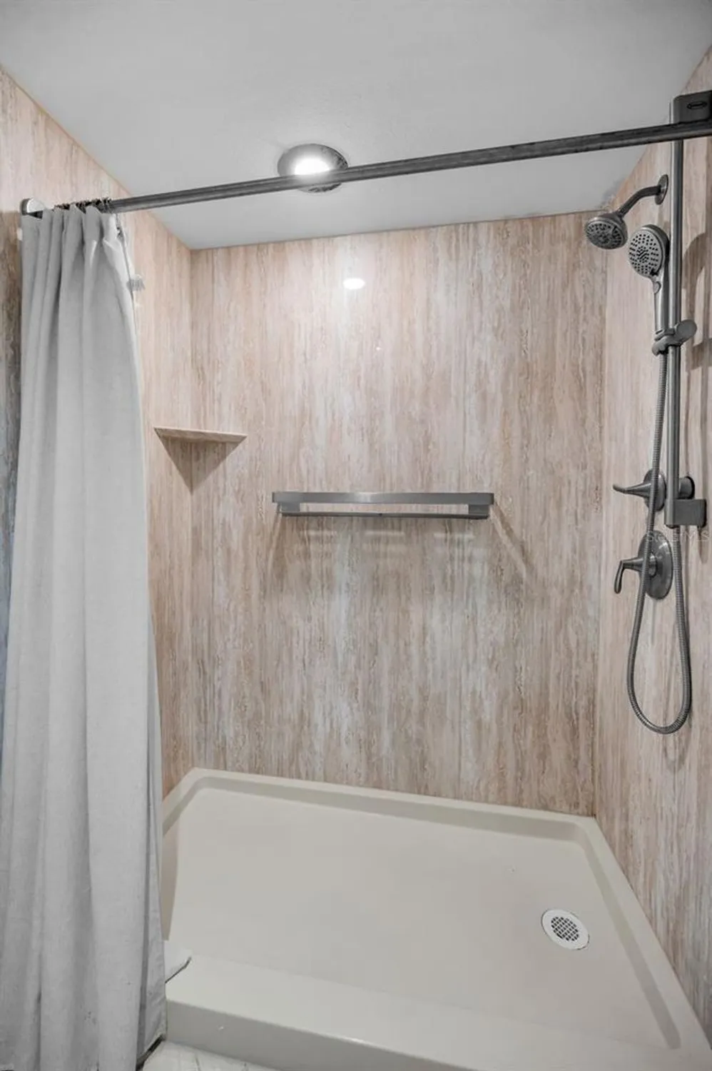 Property Slideshow image 39 of 85 | 3062 eastland blvd 105, Clearwater, FL, 33761