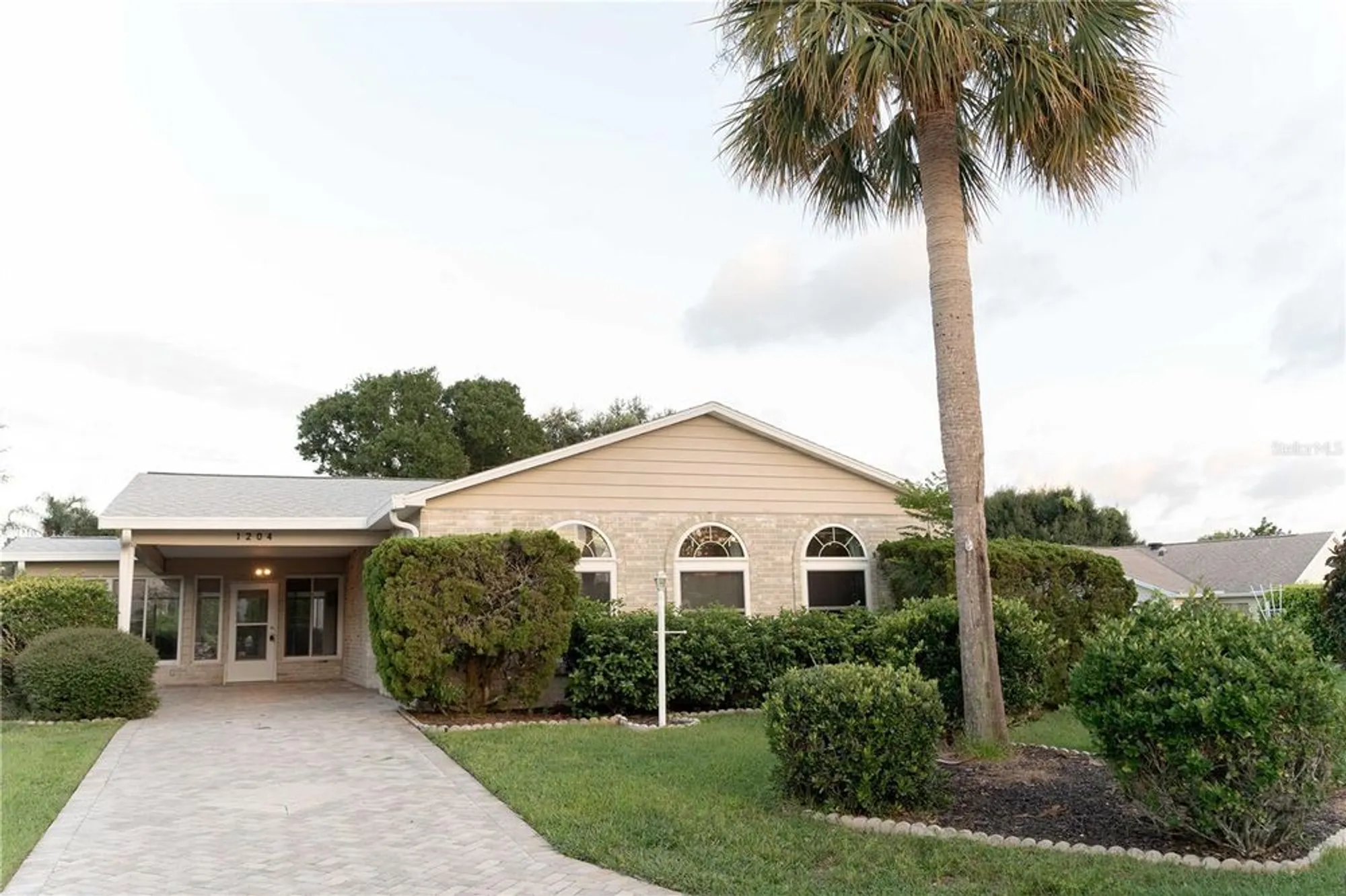 Property Slideshow image 1 of 58 | 1204 maria ct, Lady Lake, FL, 32159