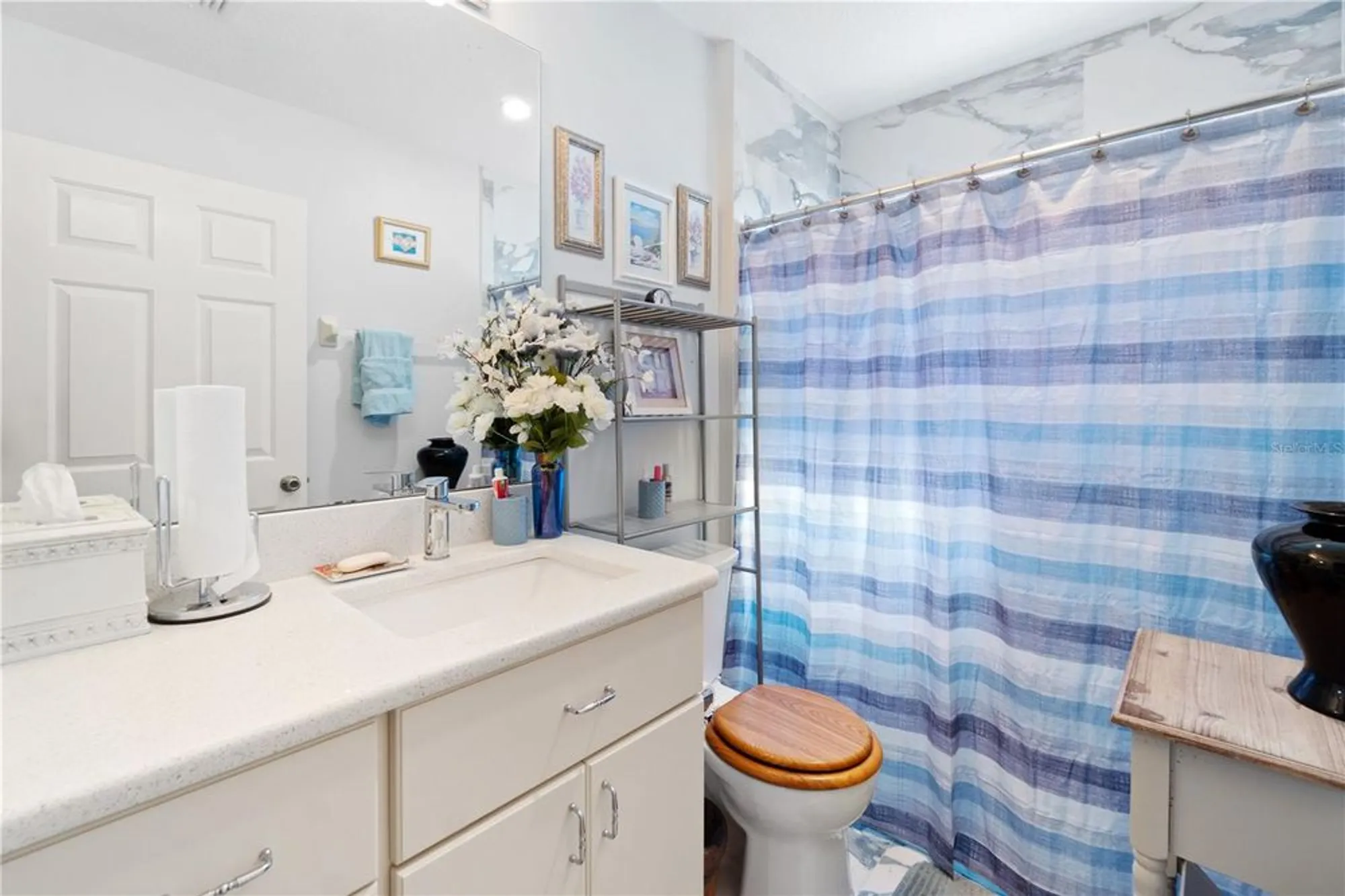 Property Slideshow image 24 of 35 | 27437 desert rose ct, Leesburg, FL, 34748